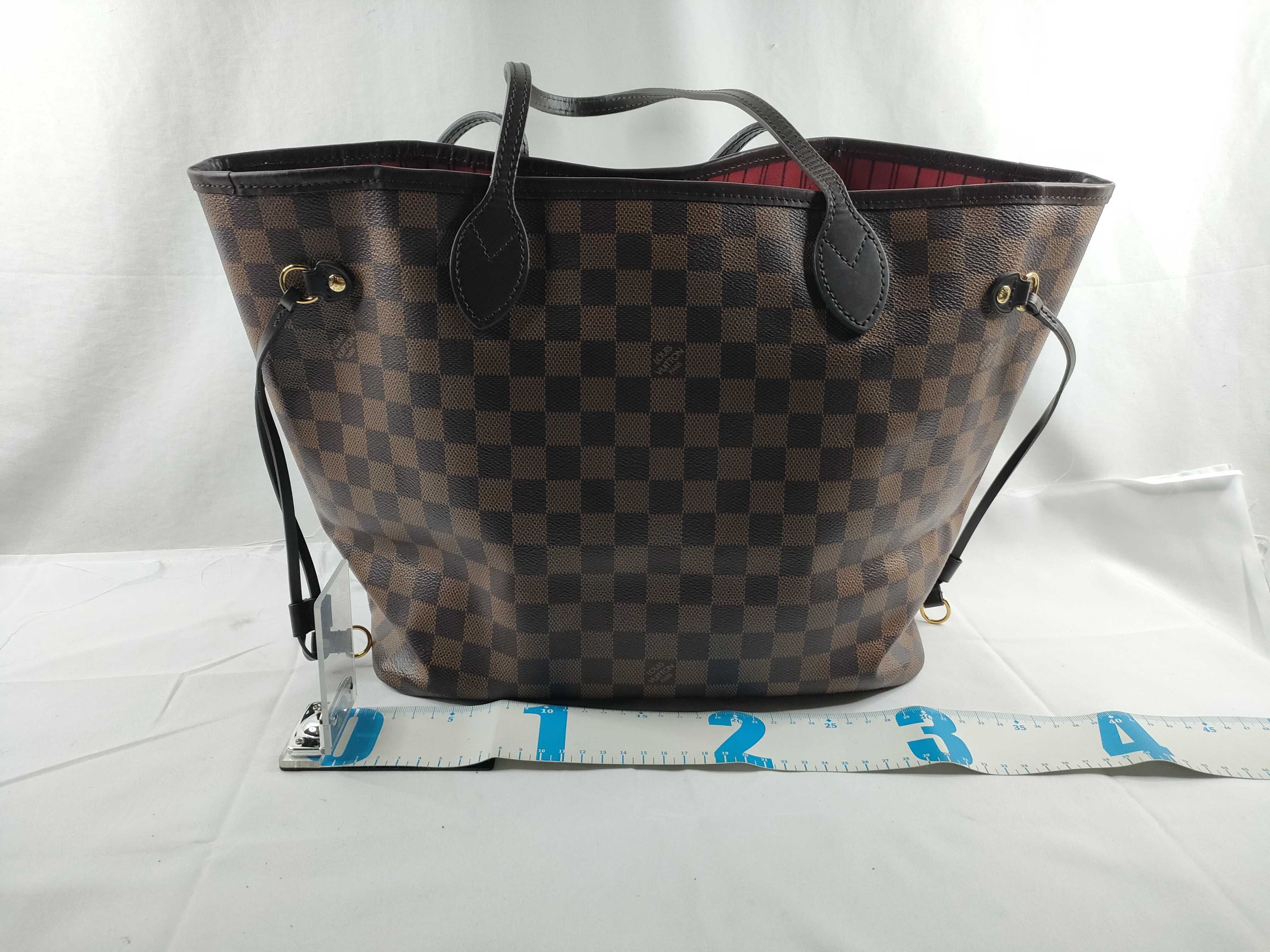 Damier Neverfull MM N41358 Tote Bag (Bottom torn) — view 2