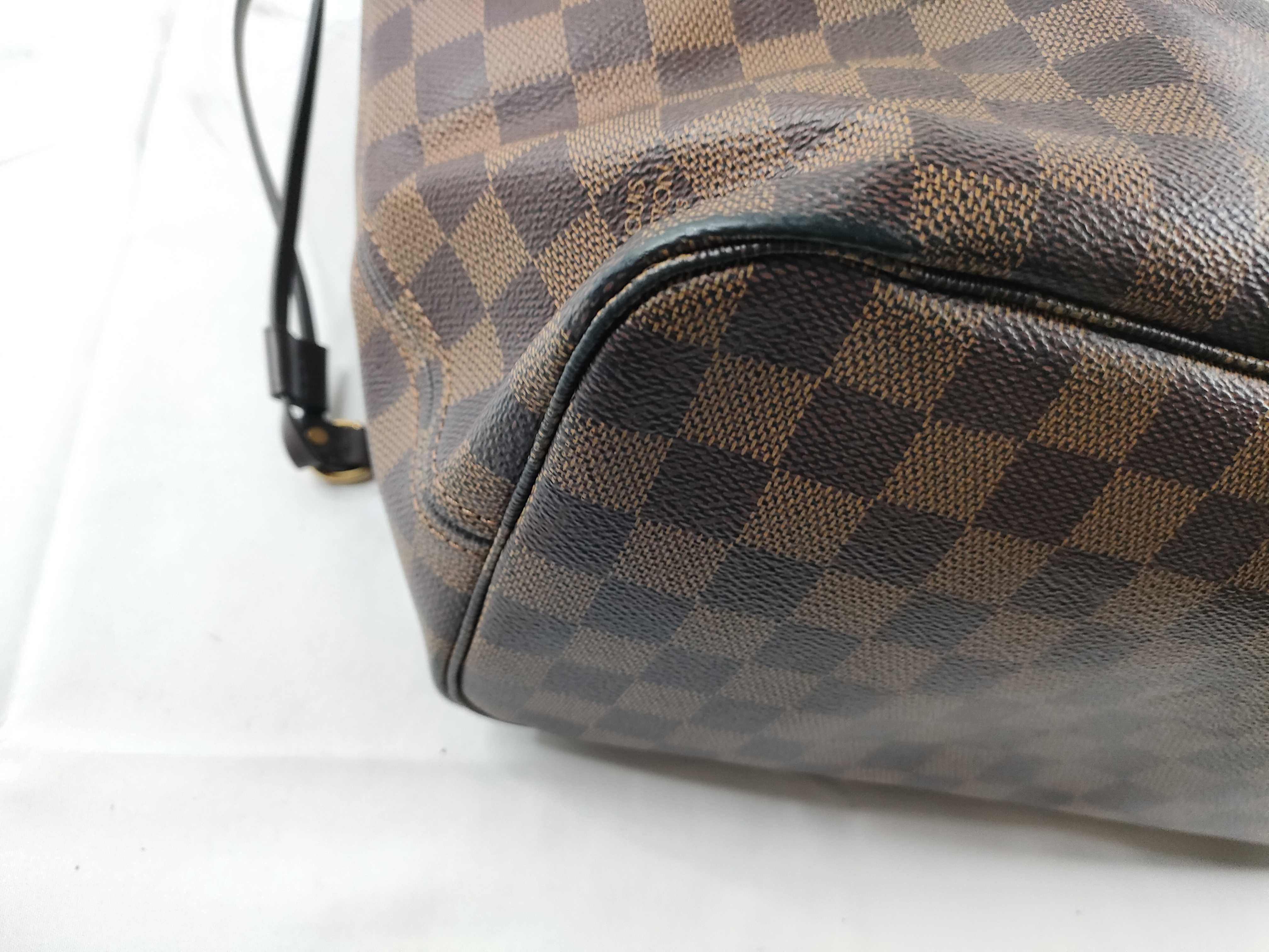 Damier Neverfull MM N41358 Tote Bag (Bottom torn) — view 3