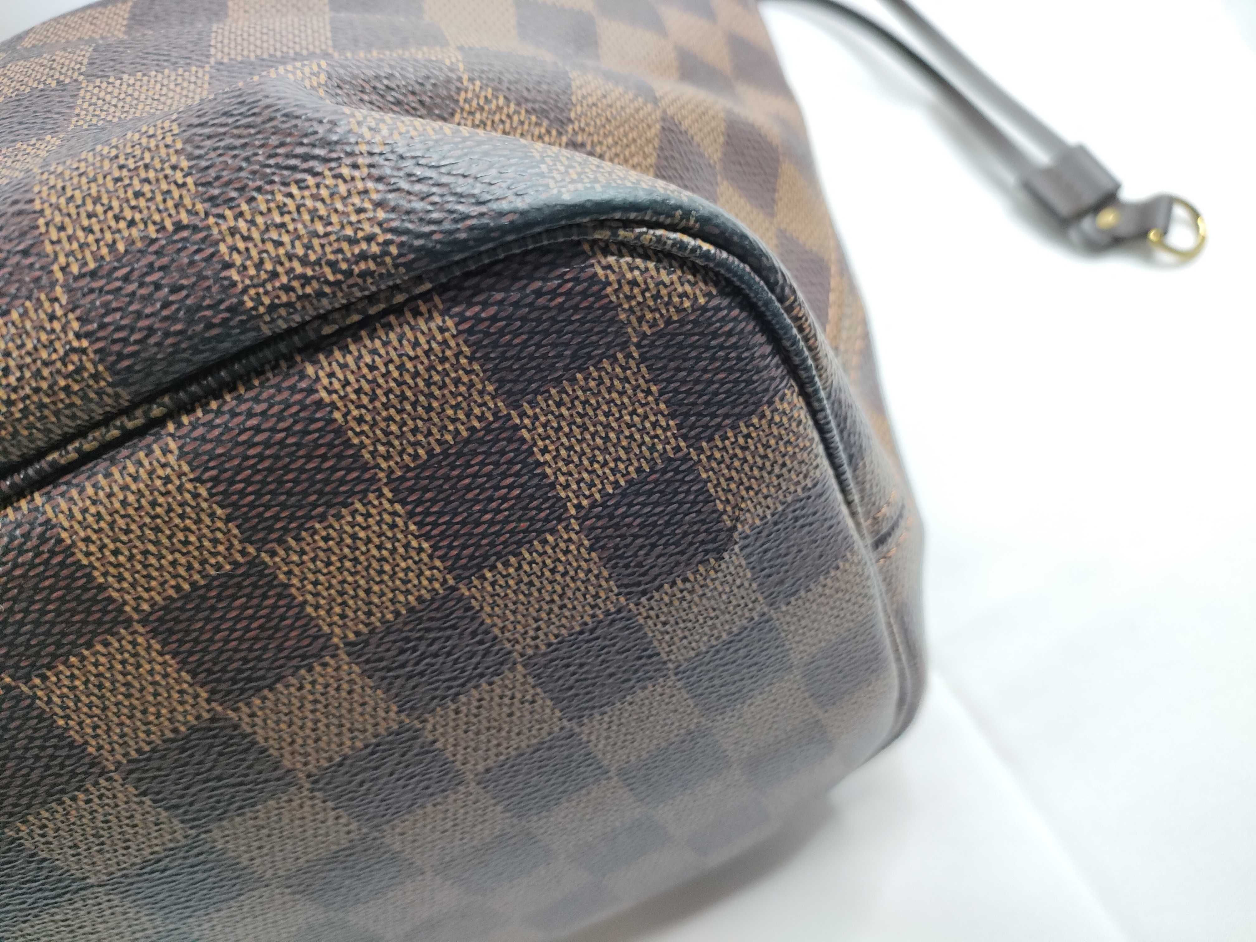 Damier Neverfull MM N41358 Tote Bag (Bottom torn) — view 5