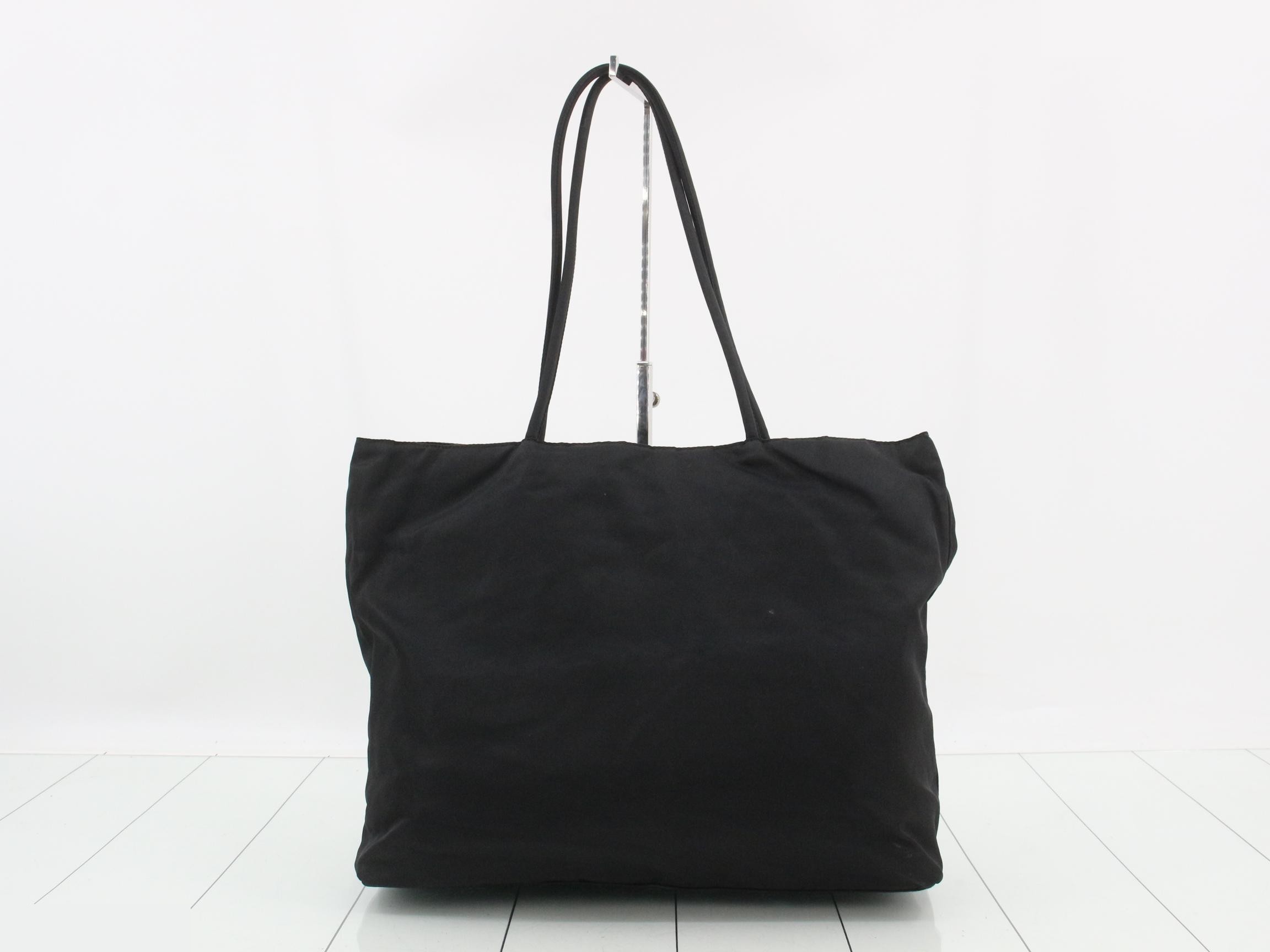 Nylon Triangle Plate Tote Bag — view 2
