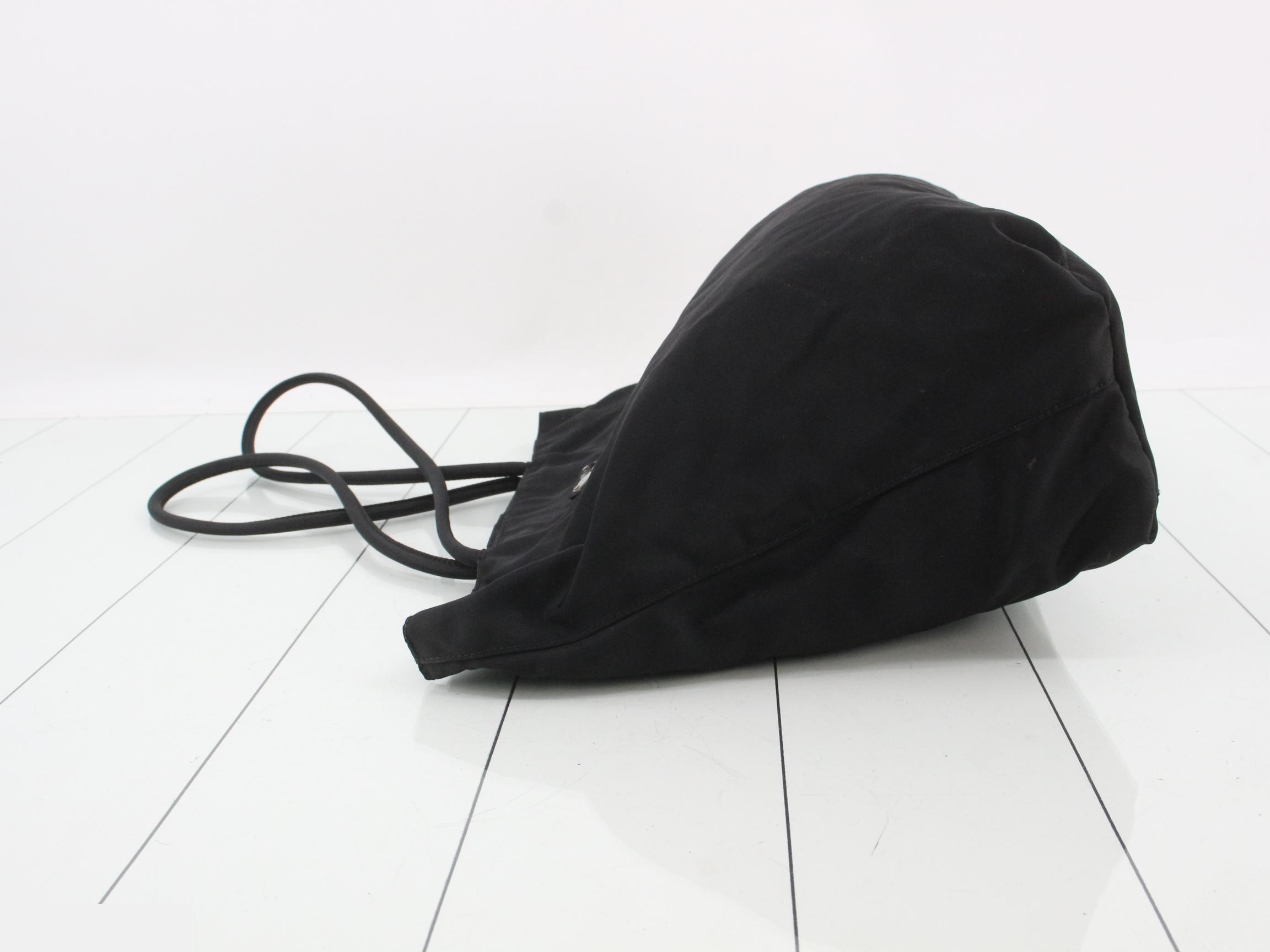 Nylon Triangle Plate Tote Bag — view 4
