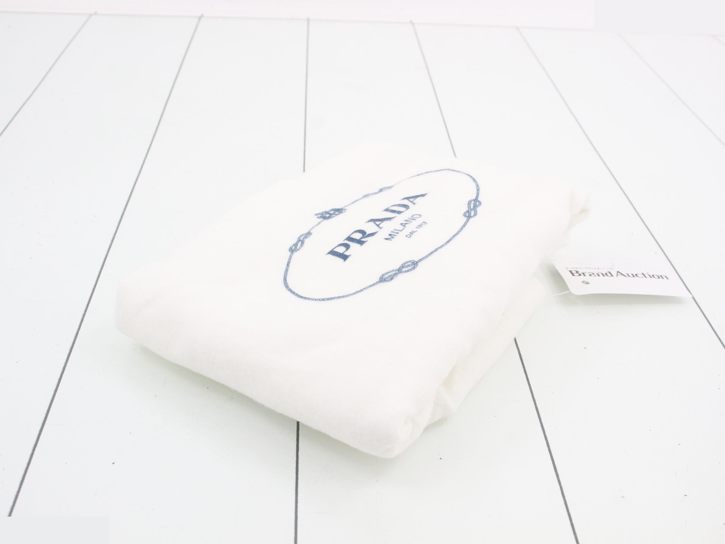 Nylon Triangle Plate Tote Bag — view 7