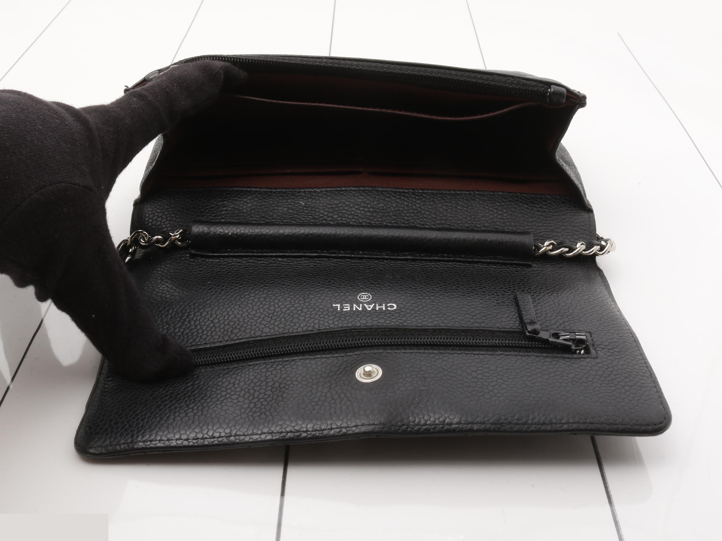 Matelassé caviar chain wallet (with seal) — view 4