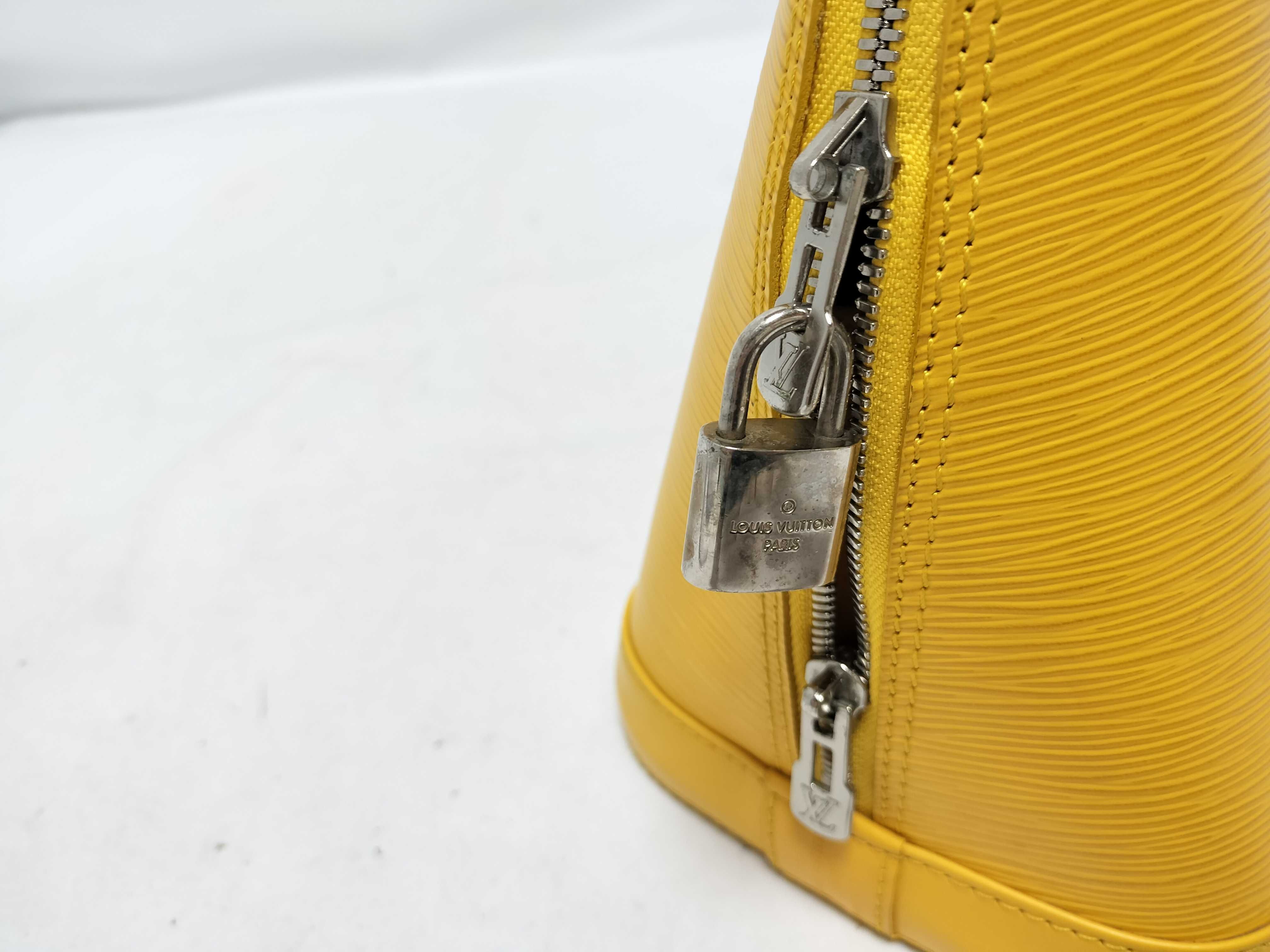Epi Alma Handbag FL3183 — view 7