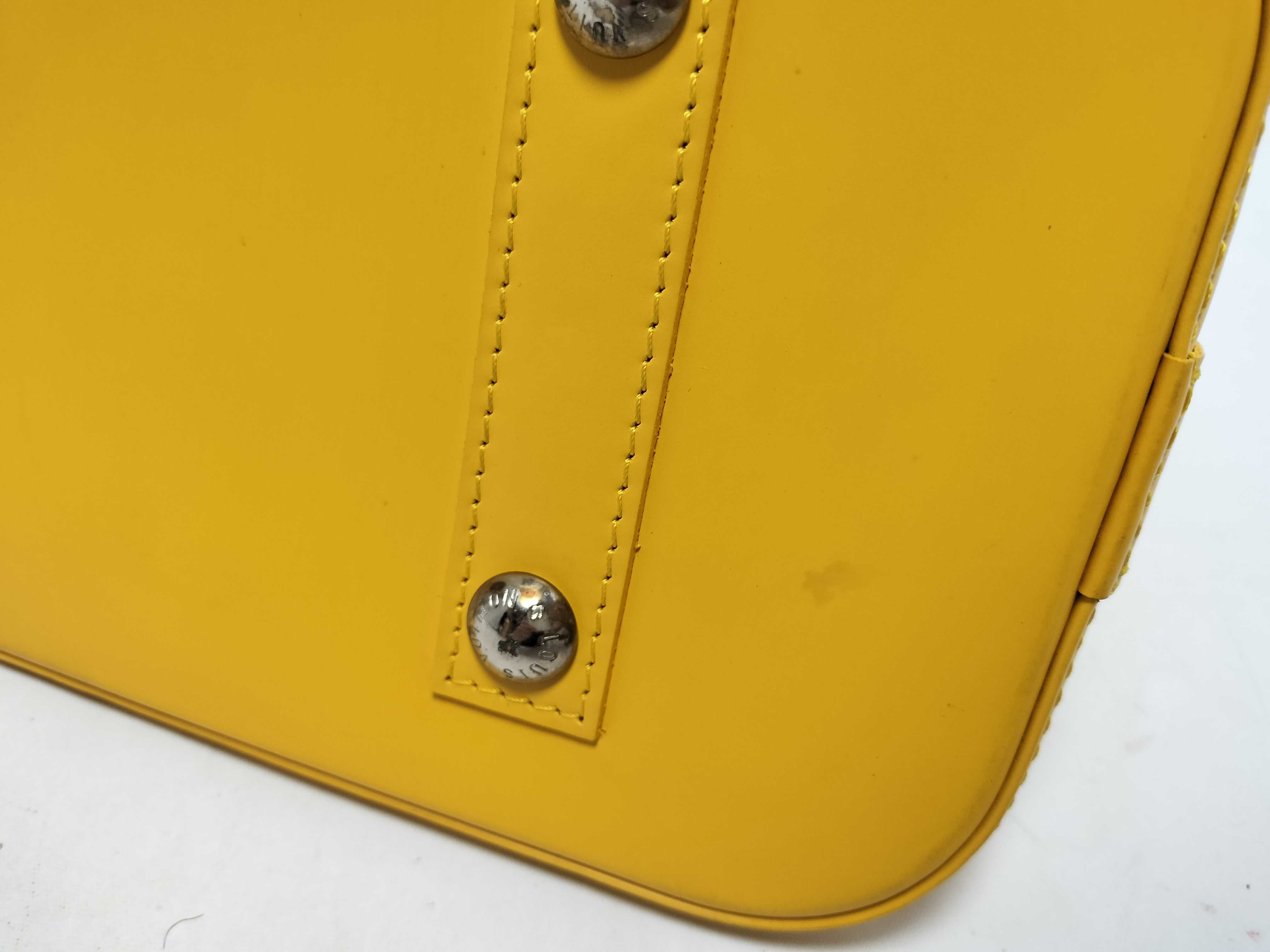 Epi Alma Handbag FL3183 — view 10