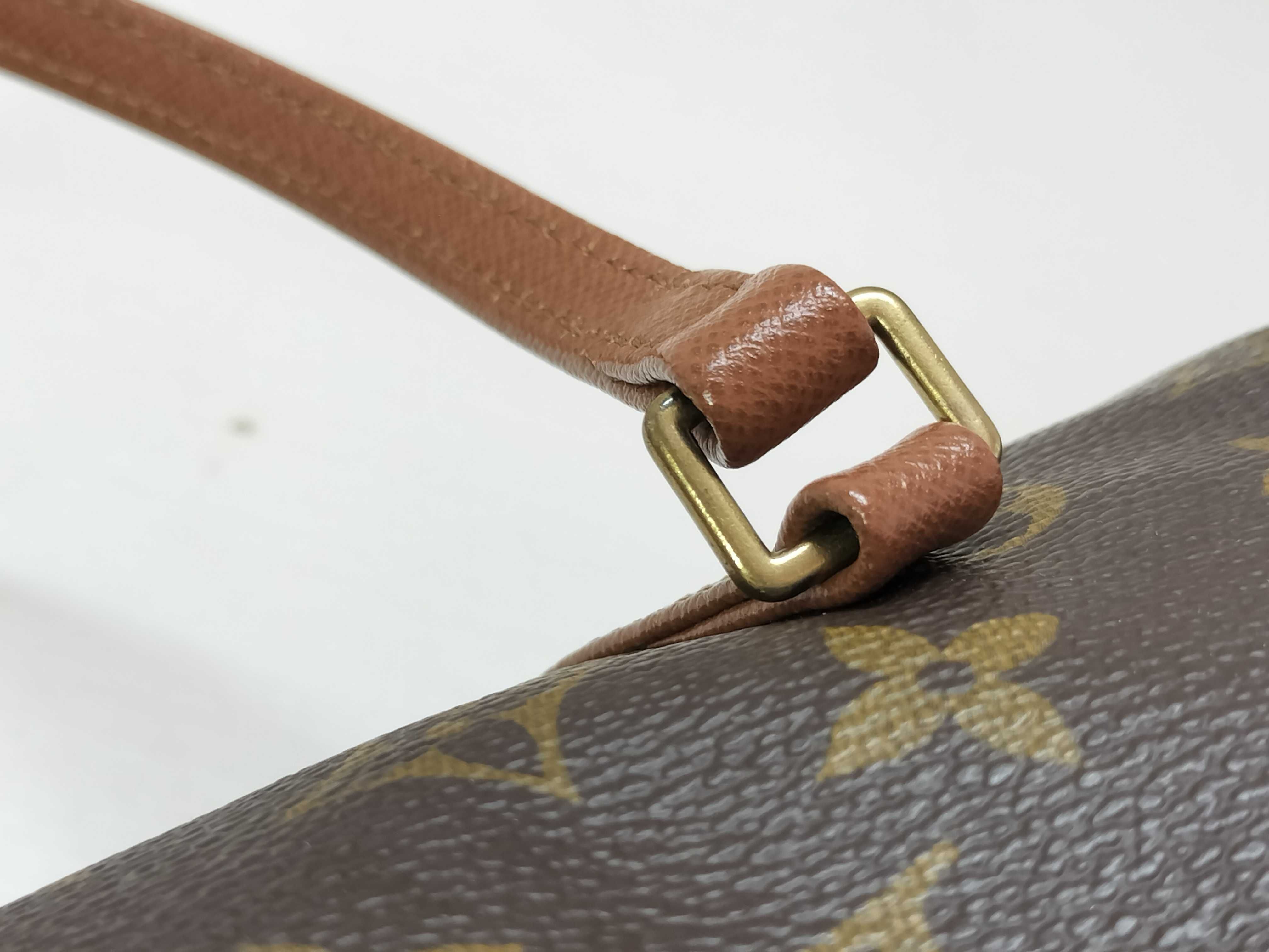 Monogram Louis Vuitton M51366 Old Model Papillon 26 Handbag Monogram Handbag — view 5