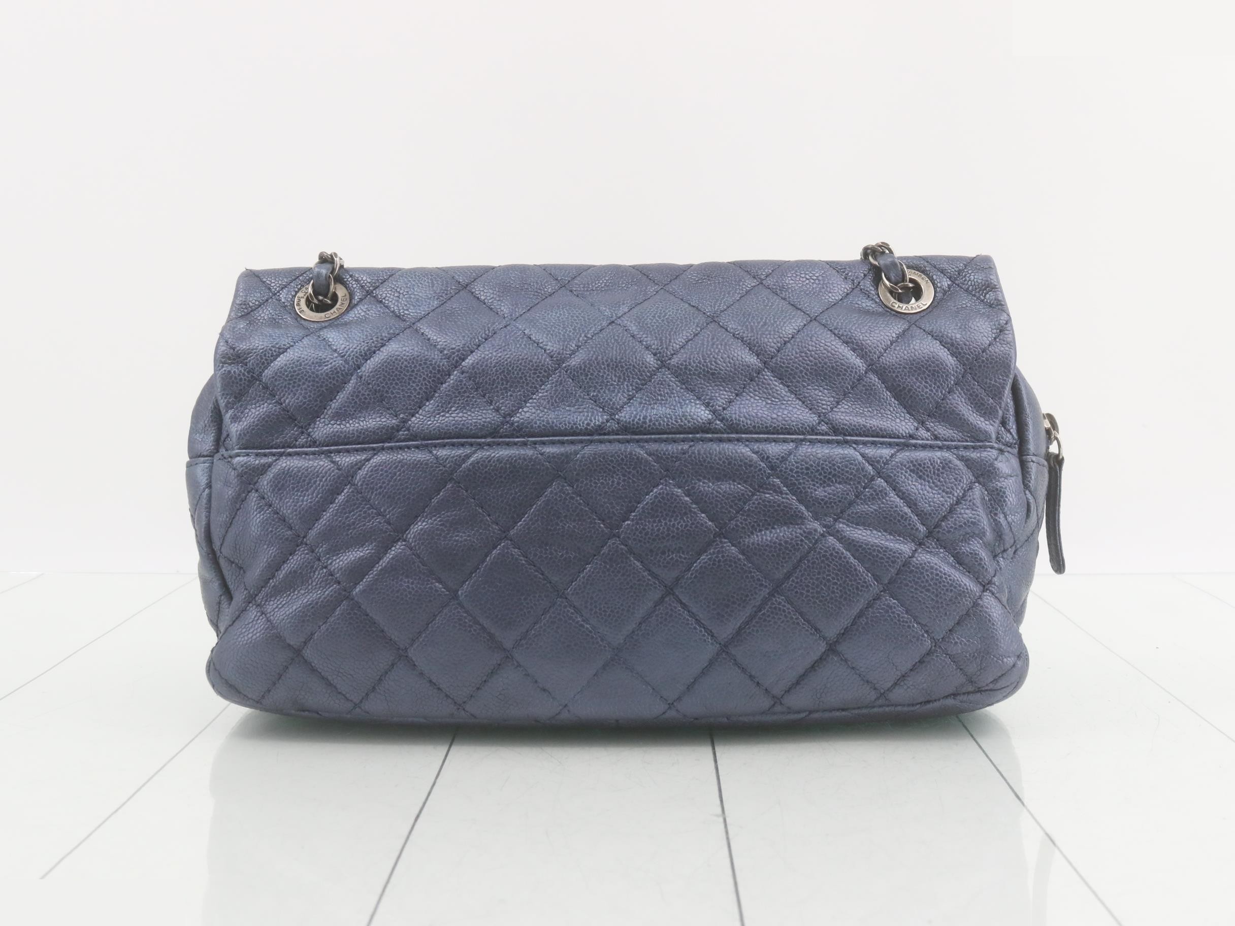 Matelassé Caviar Skin Turnlock Double Chain Shoulder Bag (Blue) — view 2