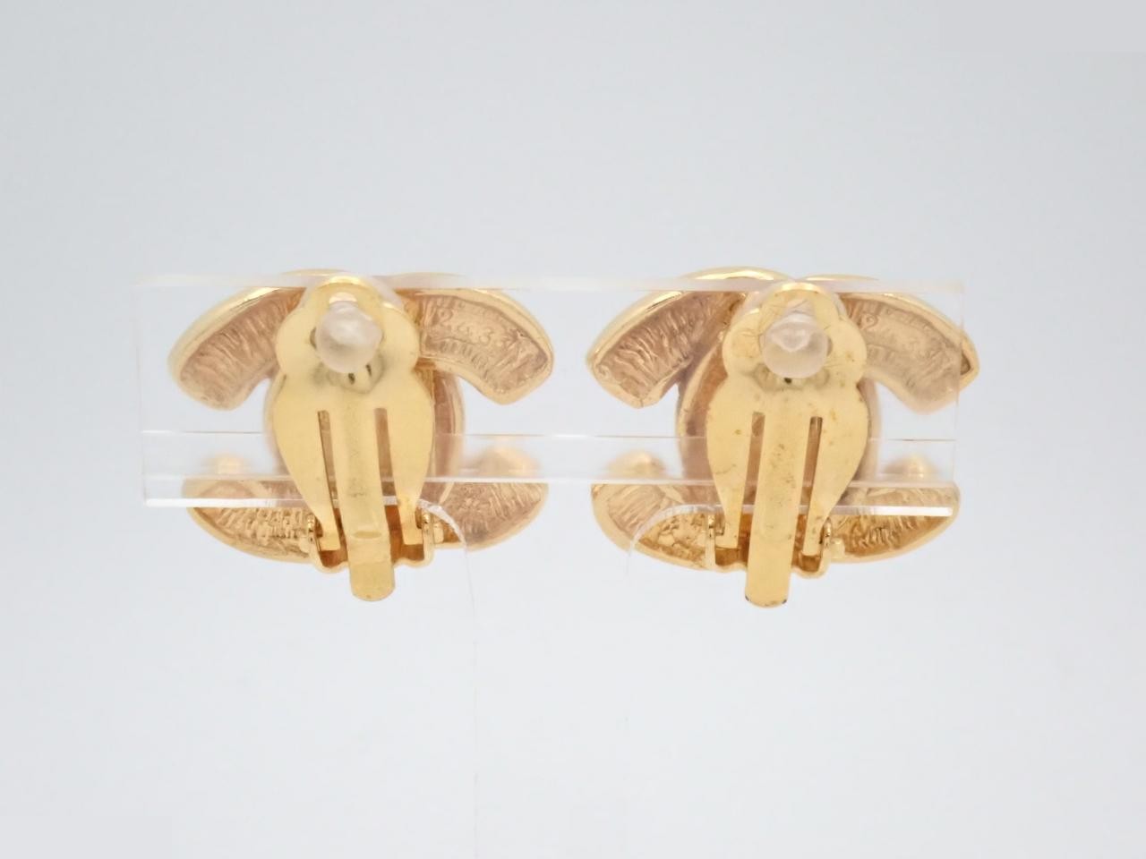 Vintage Classic (Precious Metal) Earrings — view 2