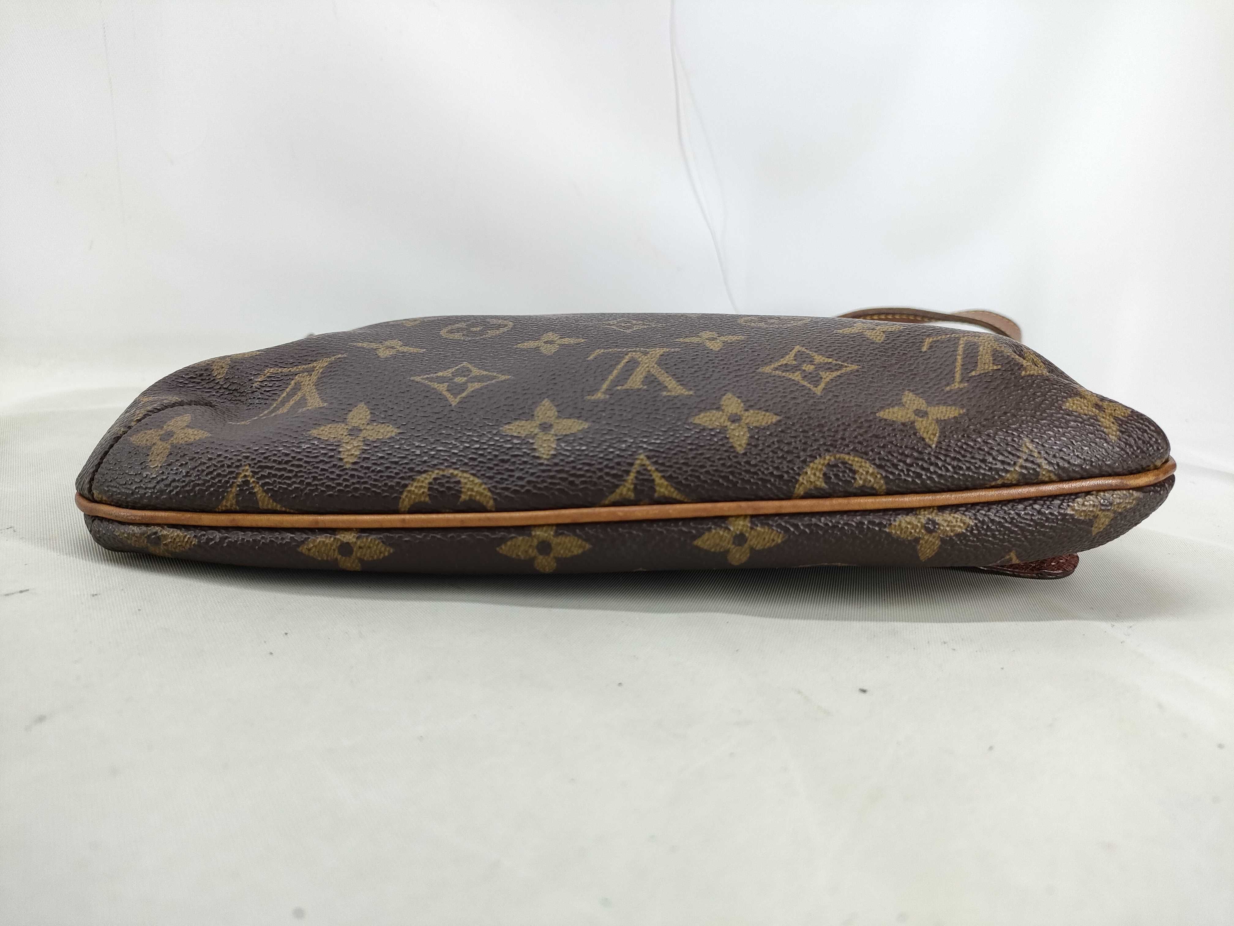 Monogram Musette Tango Short Shoulder Bag M51257 Brown Shoulder Bag — view 3