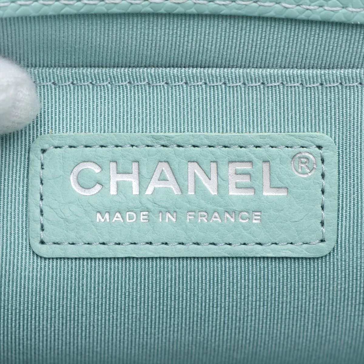 Boy Chanel 25 Caviar Skin Chain Shoulder Bag, Chevron V-stitch, Green, Gunmetal Hardware, 29185339, Serial Number 29, A67086 — view 9