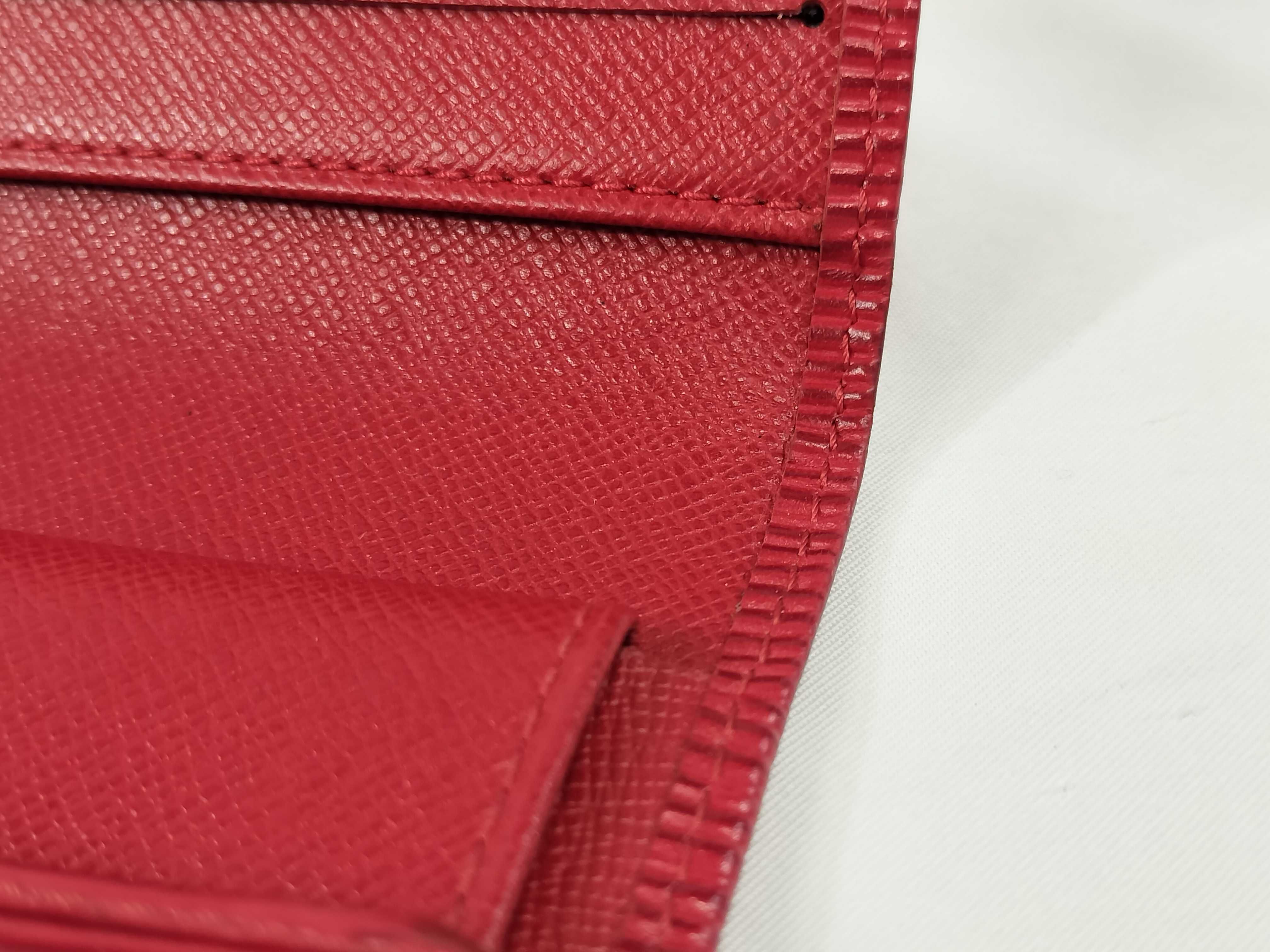 Epi Portefeuille Tresor International Tri-fold Long Wallet — view 7
