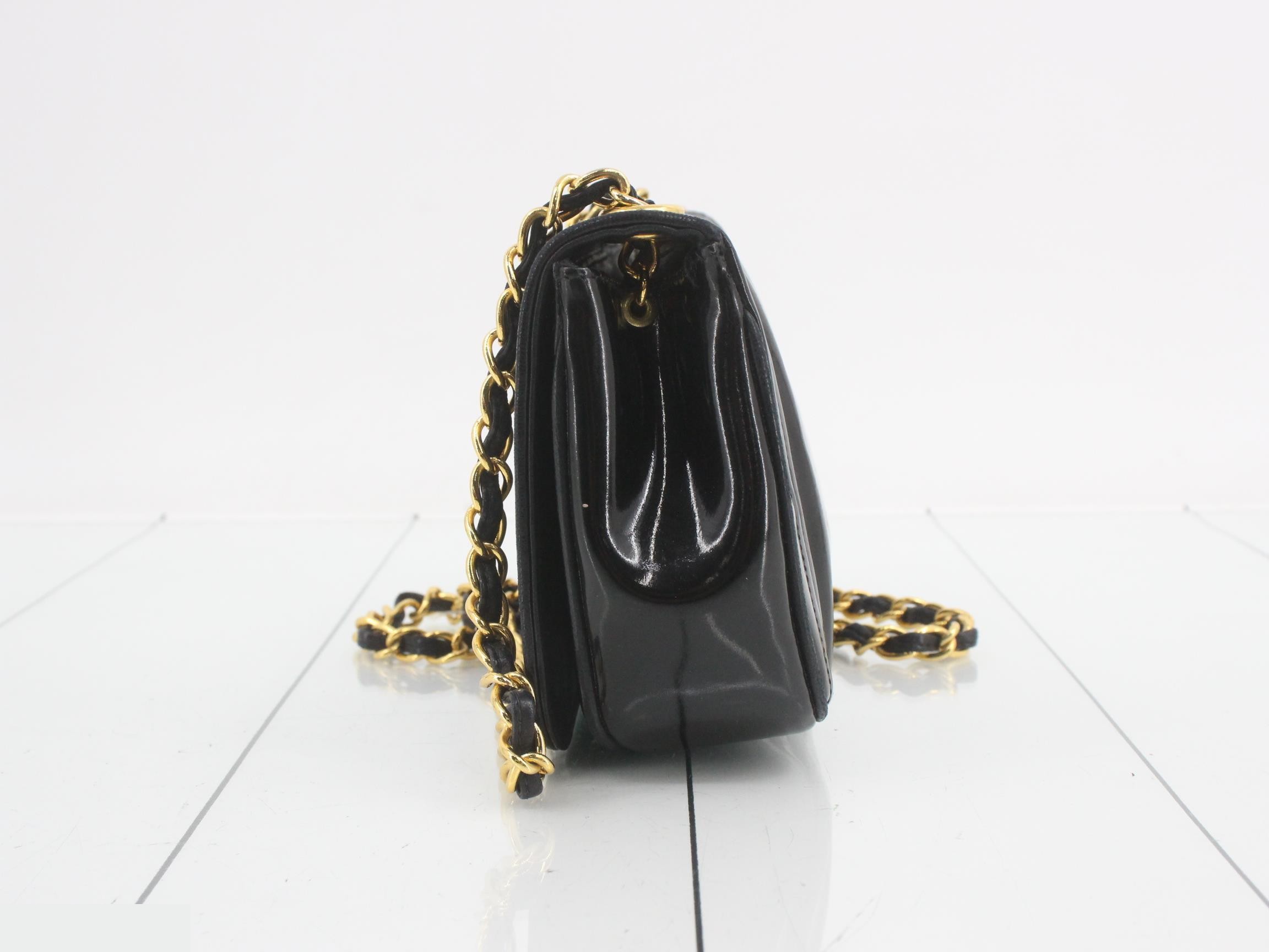 Patent leather Coco Mark chain shoulder bag — view 3