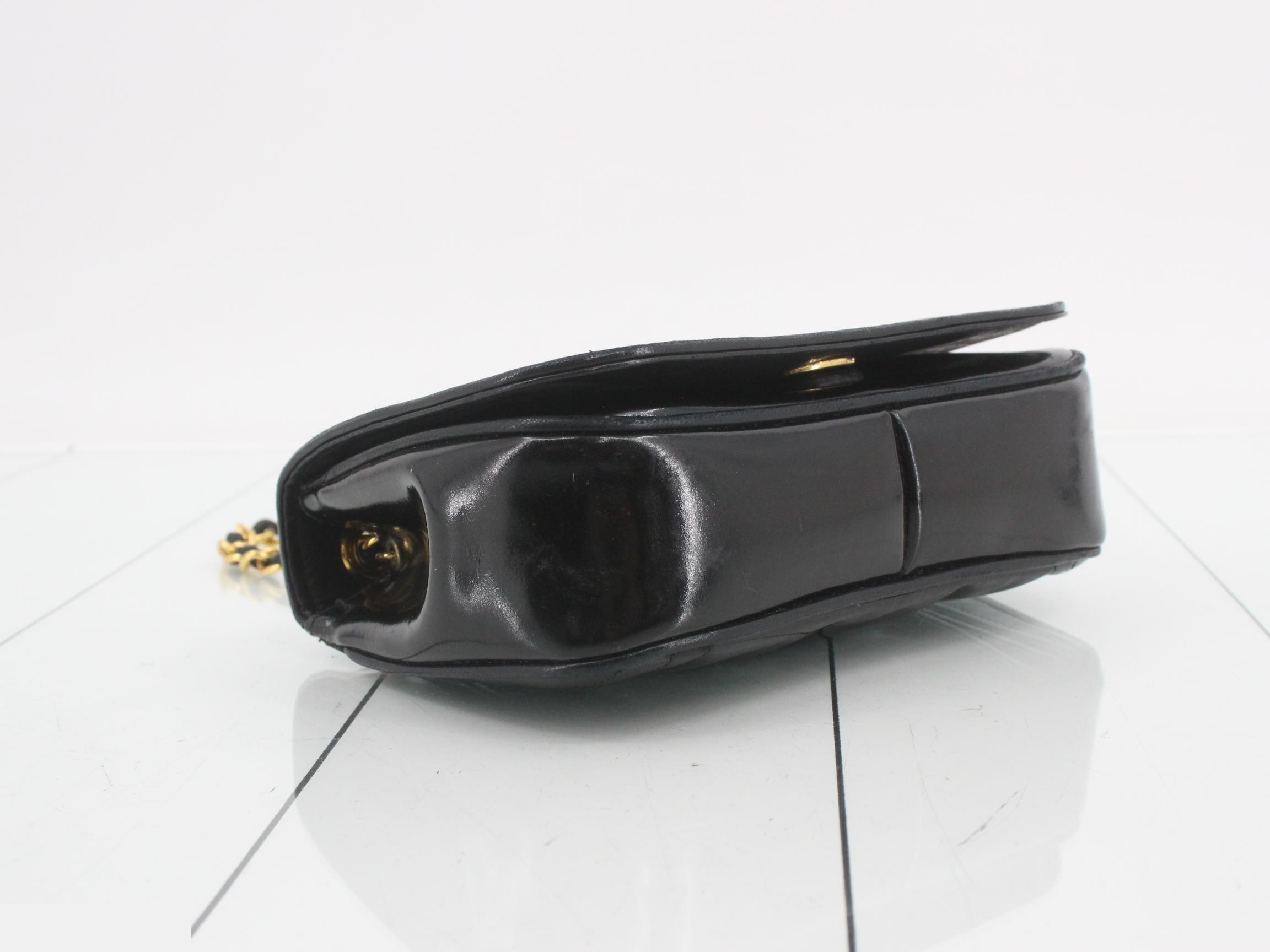 Patent leather Coco Mark chain shoulder bag — view 5