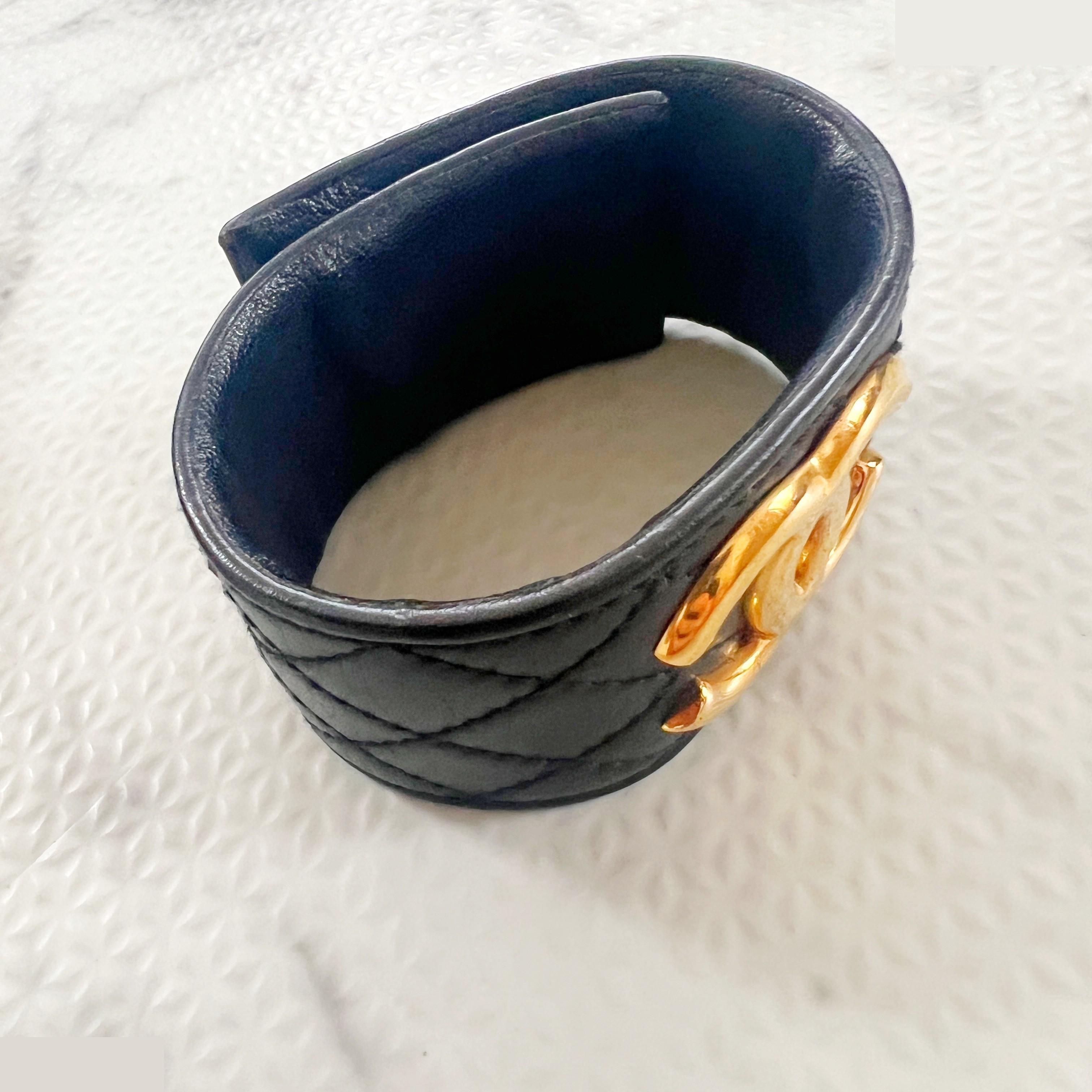 Matelassé Coco Mark Leather Bracelet, Wrist Circumference Approx. 16cm — view 3