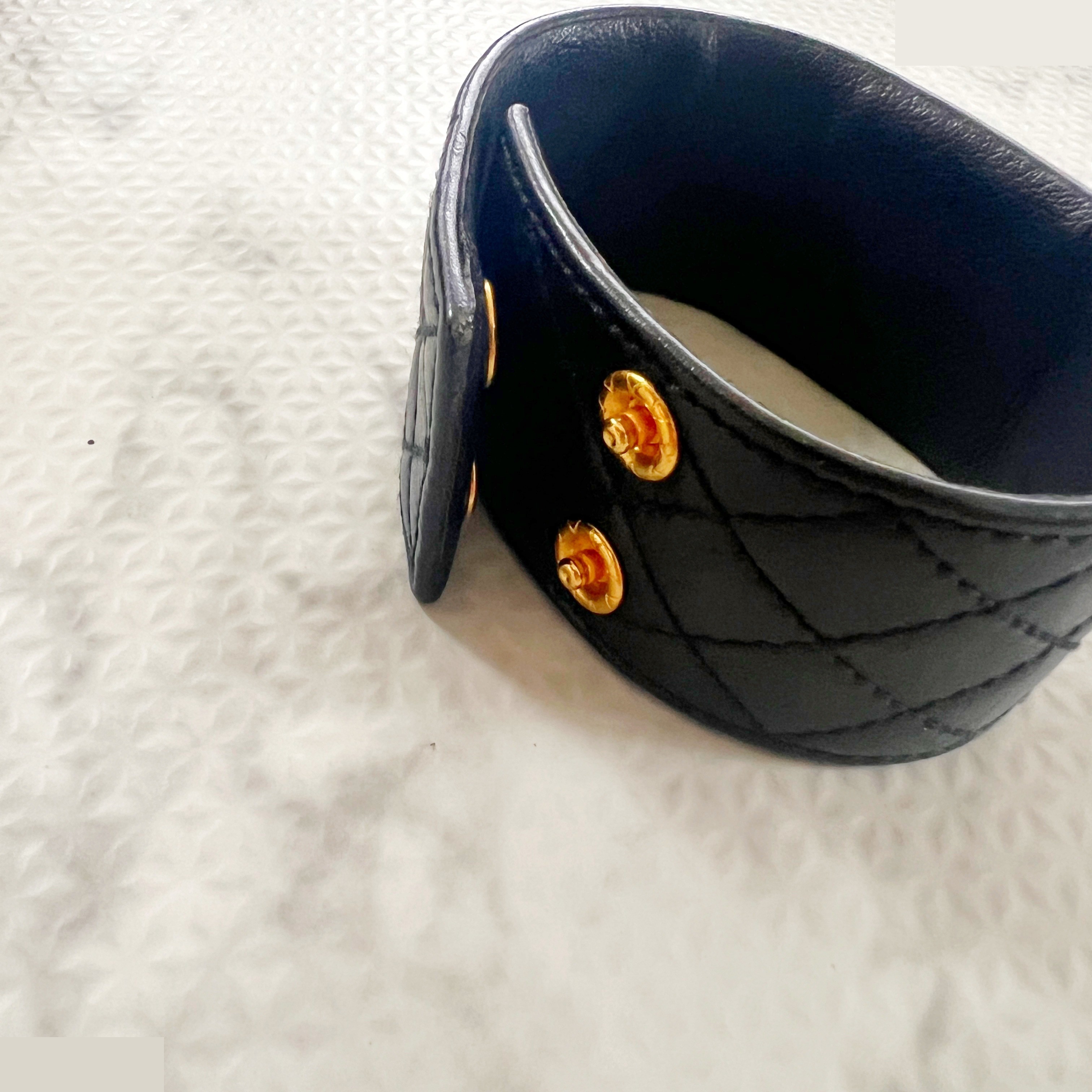 Matelassé Coco Mark Leather Bracelet, Wrist Circumference Approx. 16cm — view 6