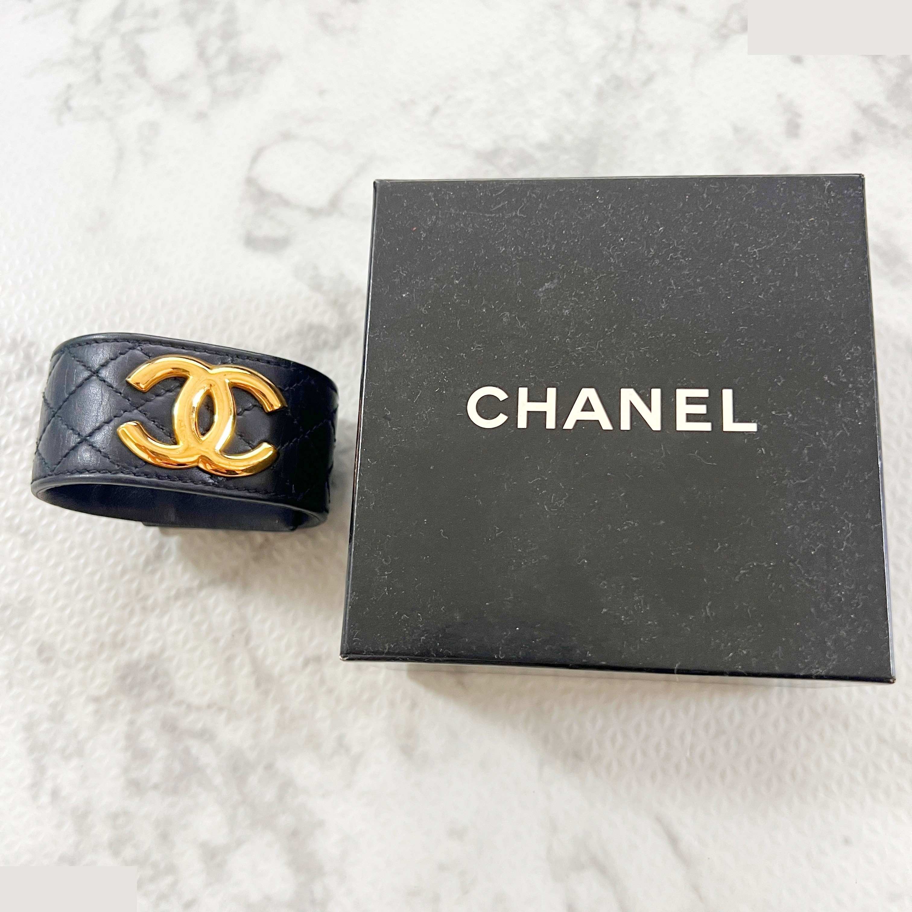 Matelassé Coco Mark Leather Bracelet, Wrist Circumference Approx. 16cm — view 8