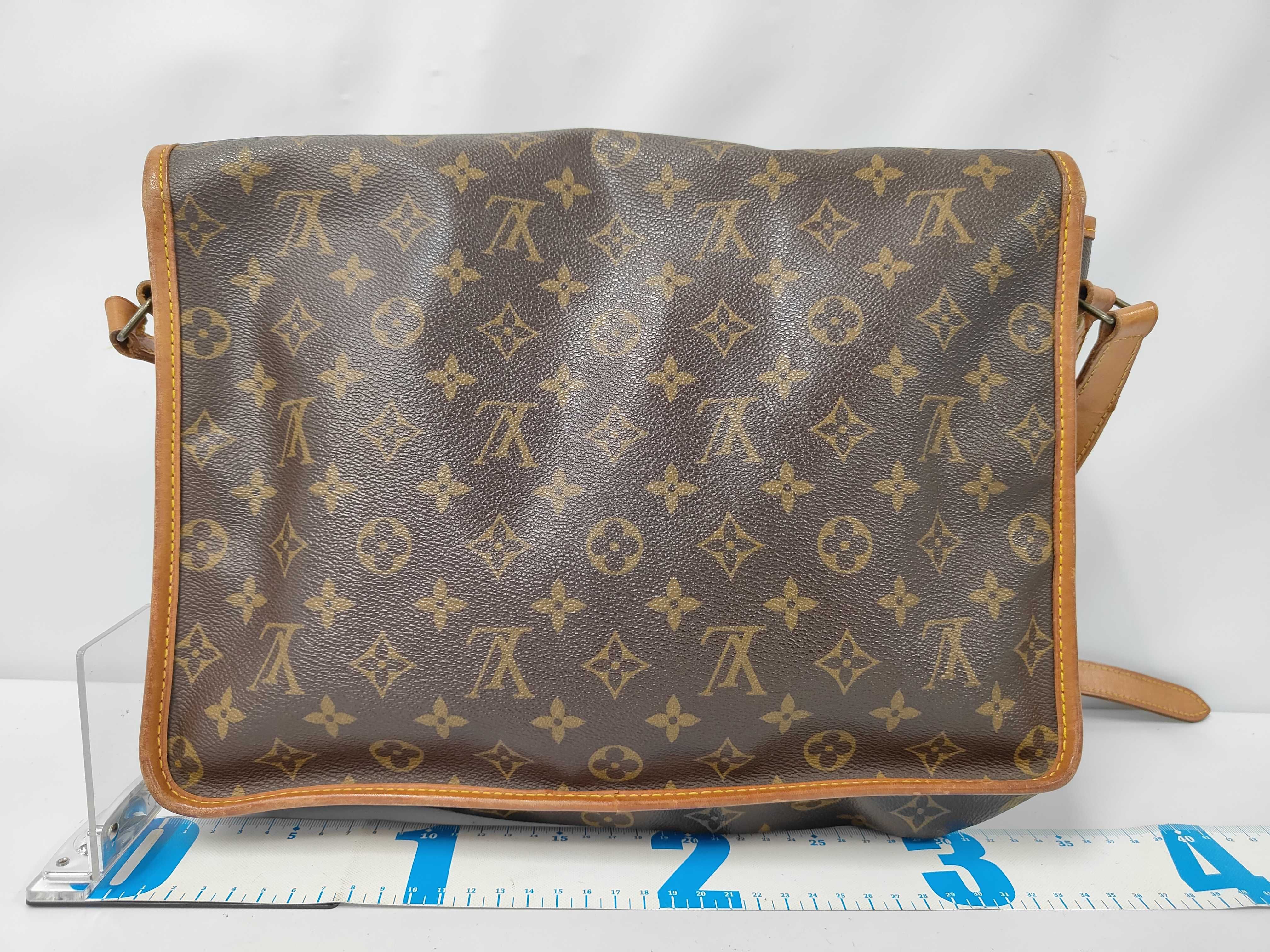 LV Louis Vuitton Monogram Gibeciere MM Shoulder Bag — view 2