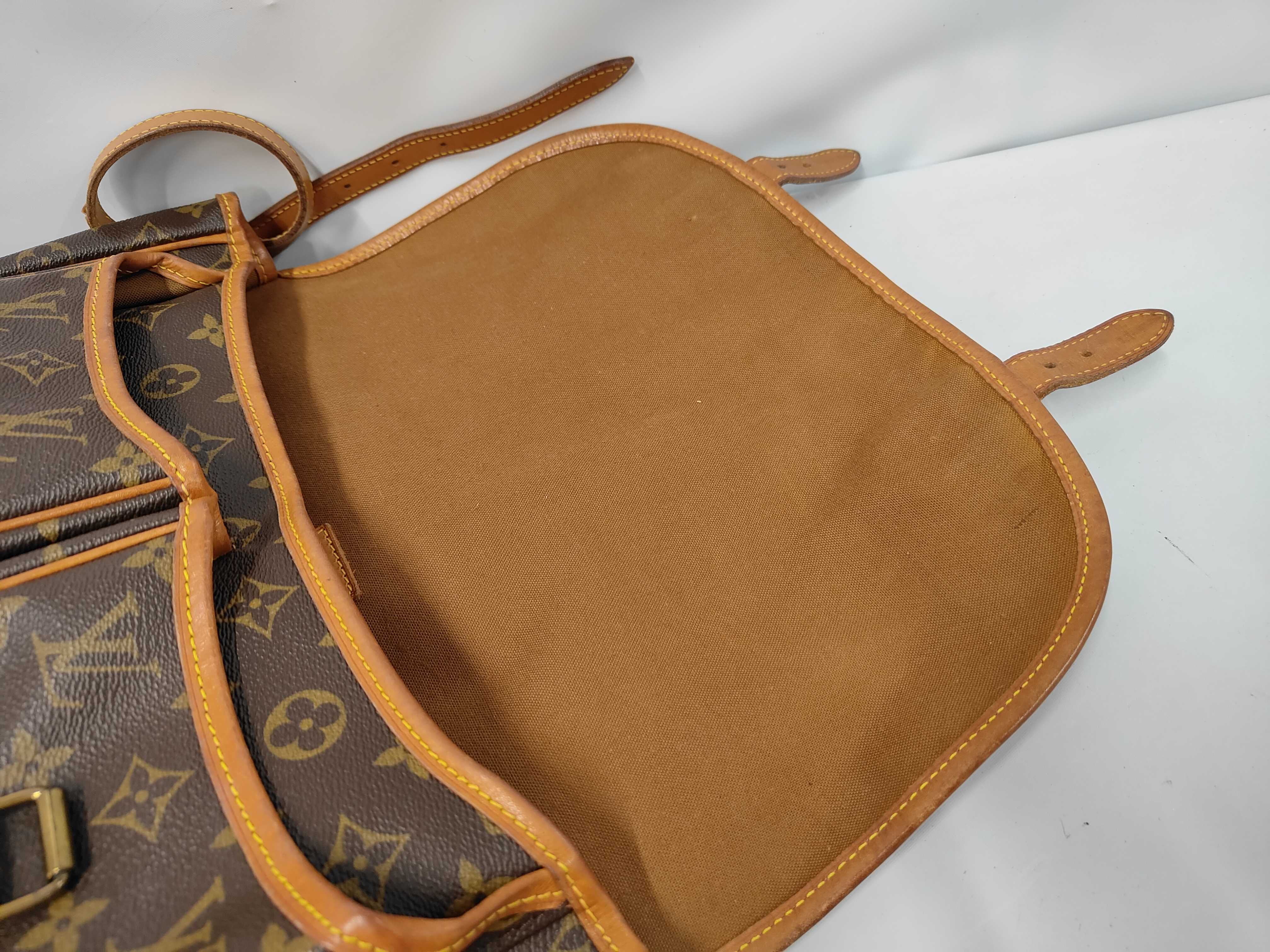 LV Louis Vuitton Monogram Gibeciere MM Shoulder Bag — view 8