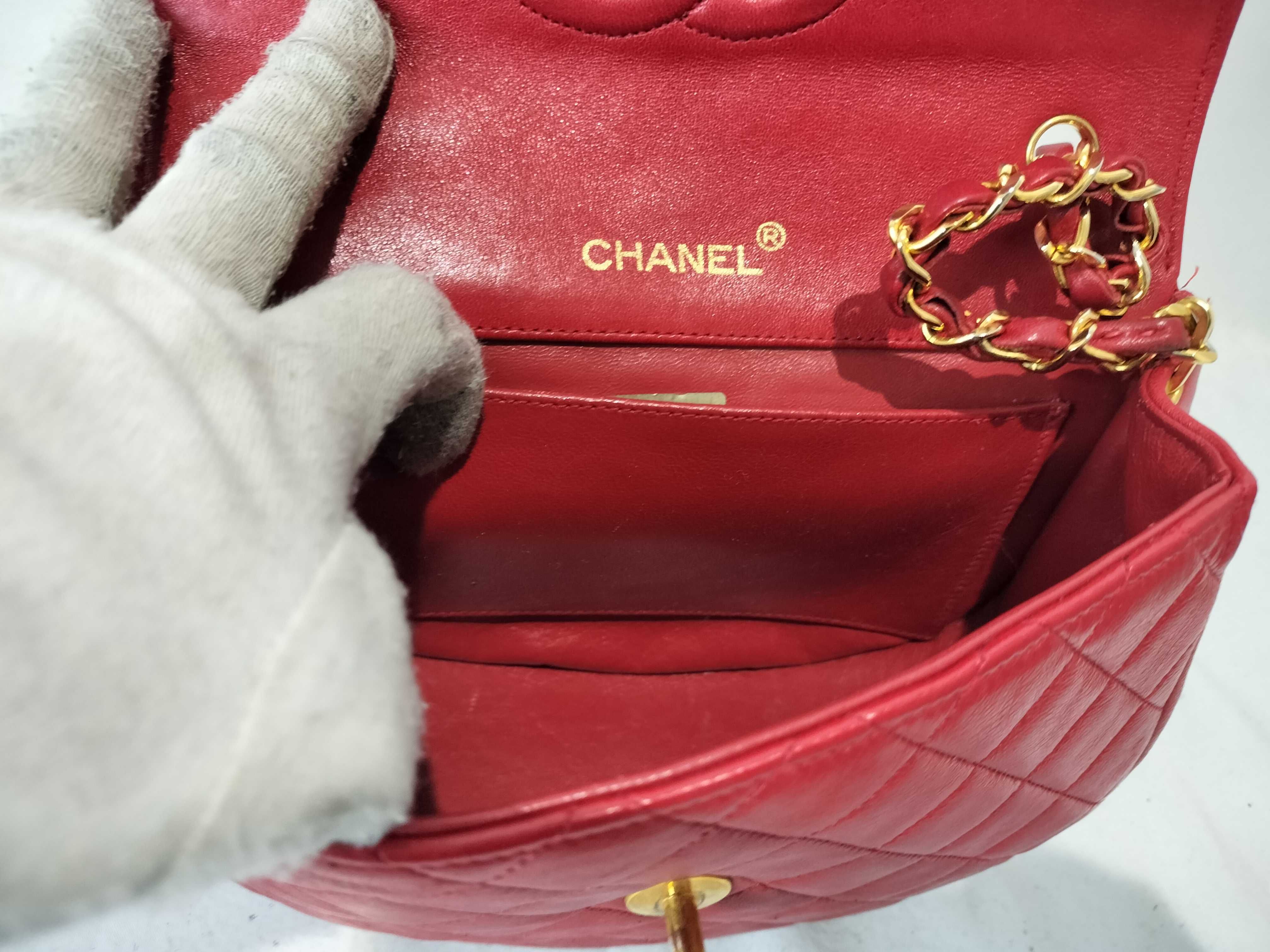 Lambskin Chain Shoulder Bag, Red, Pocket Deterioration — view 10