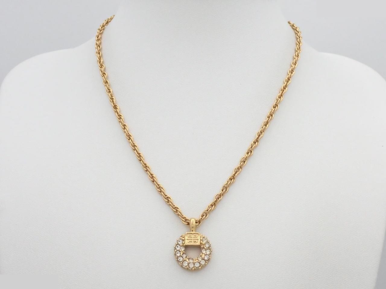 Other lines: Precious metals, necklaces, pendants — view 3