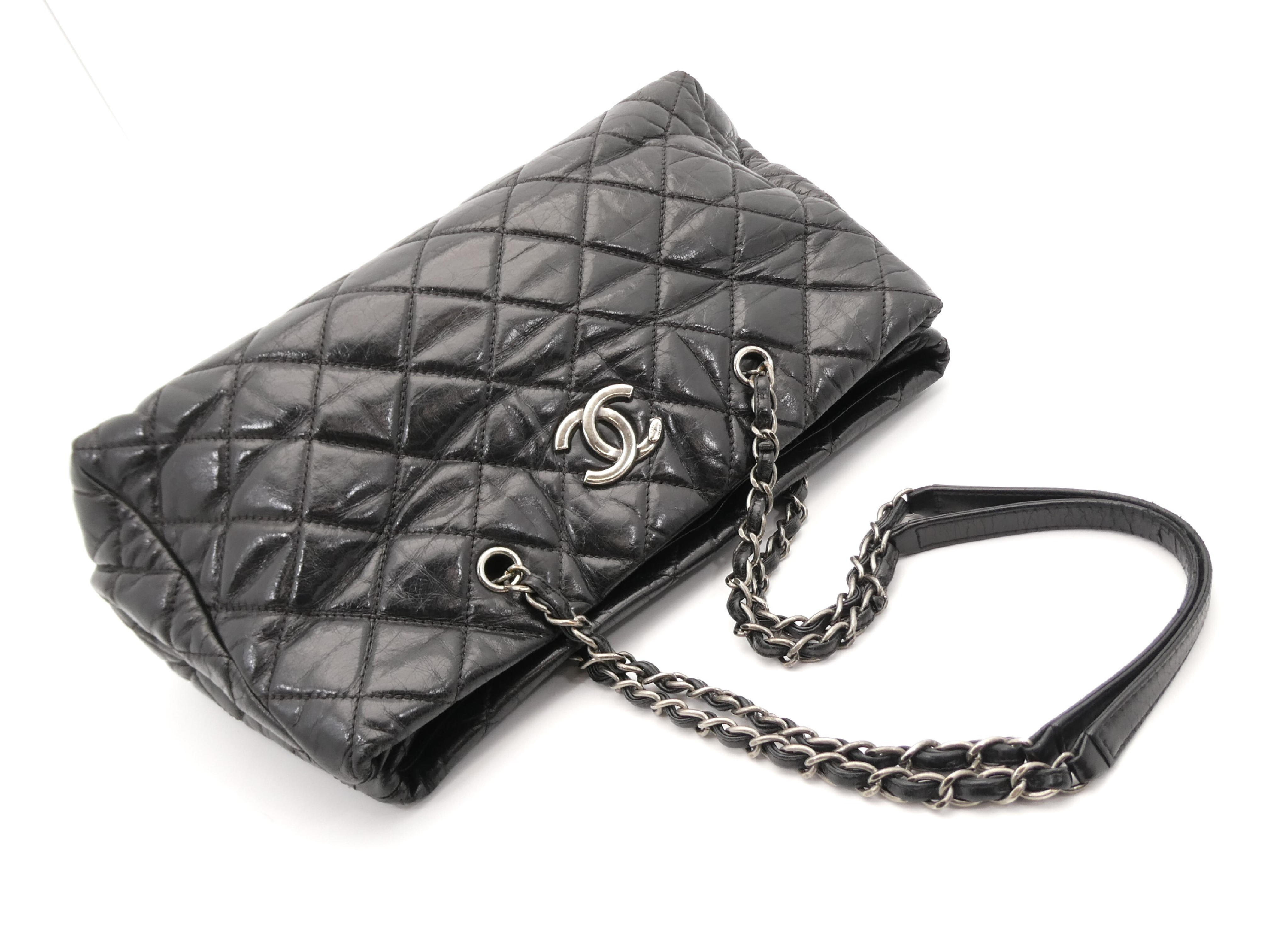 Matelassé Coco Mark Chain Tote Bag — view 6