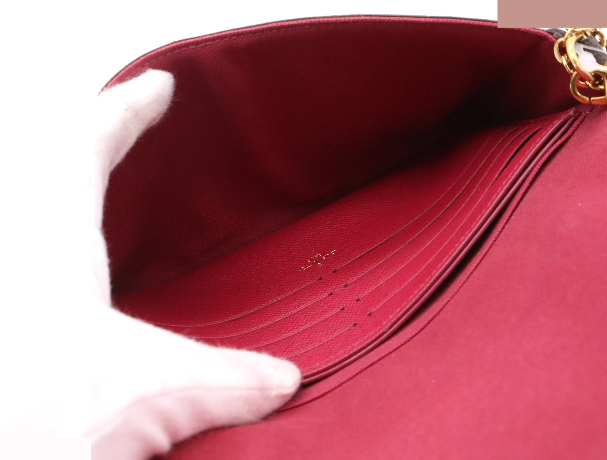 Pochette Felice, Fuchsia, with shoulder strap and dust bag. — view 8