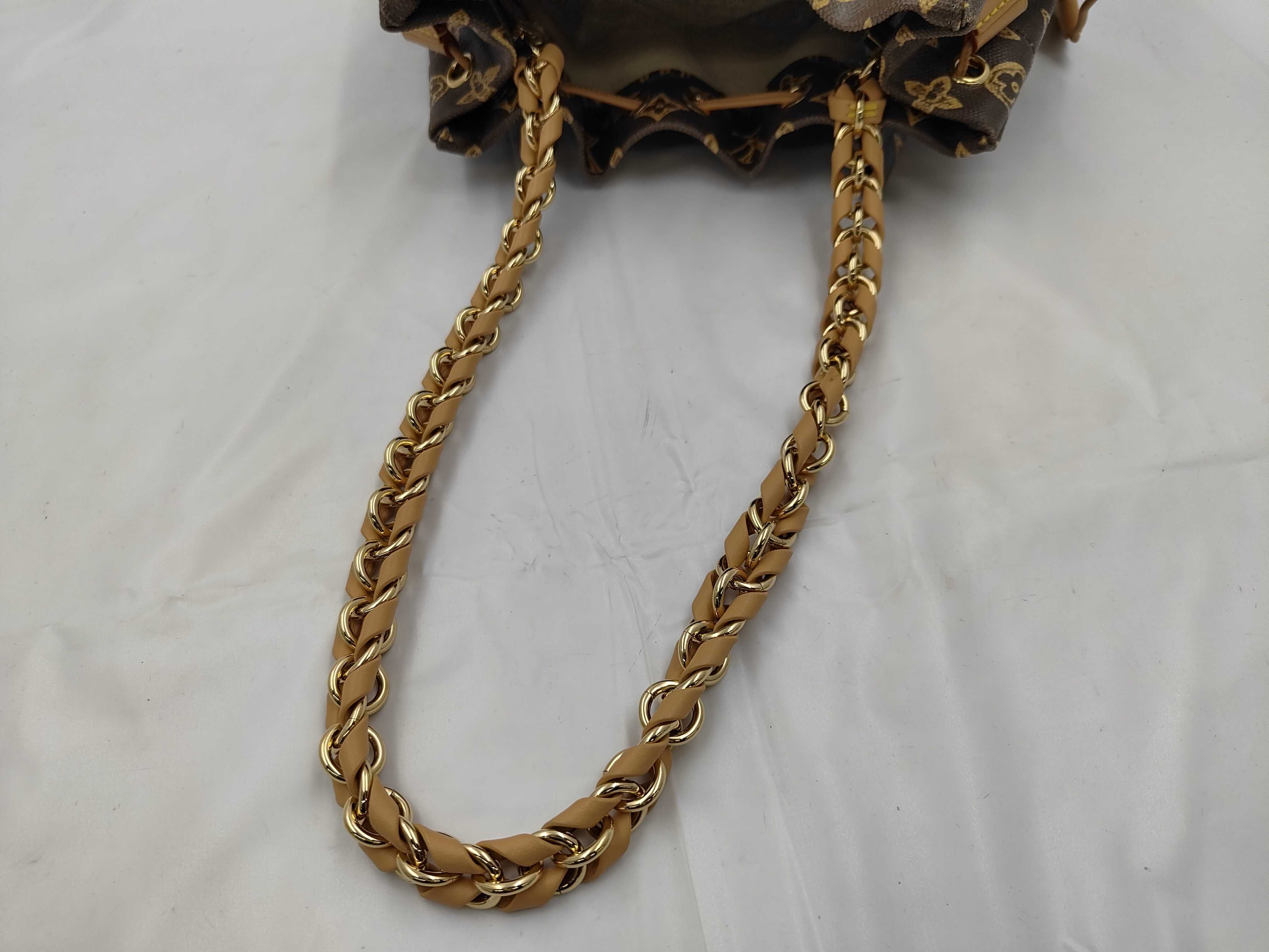 LV Louis Vuitton Noetrunk Shoulder Bag — view 2