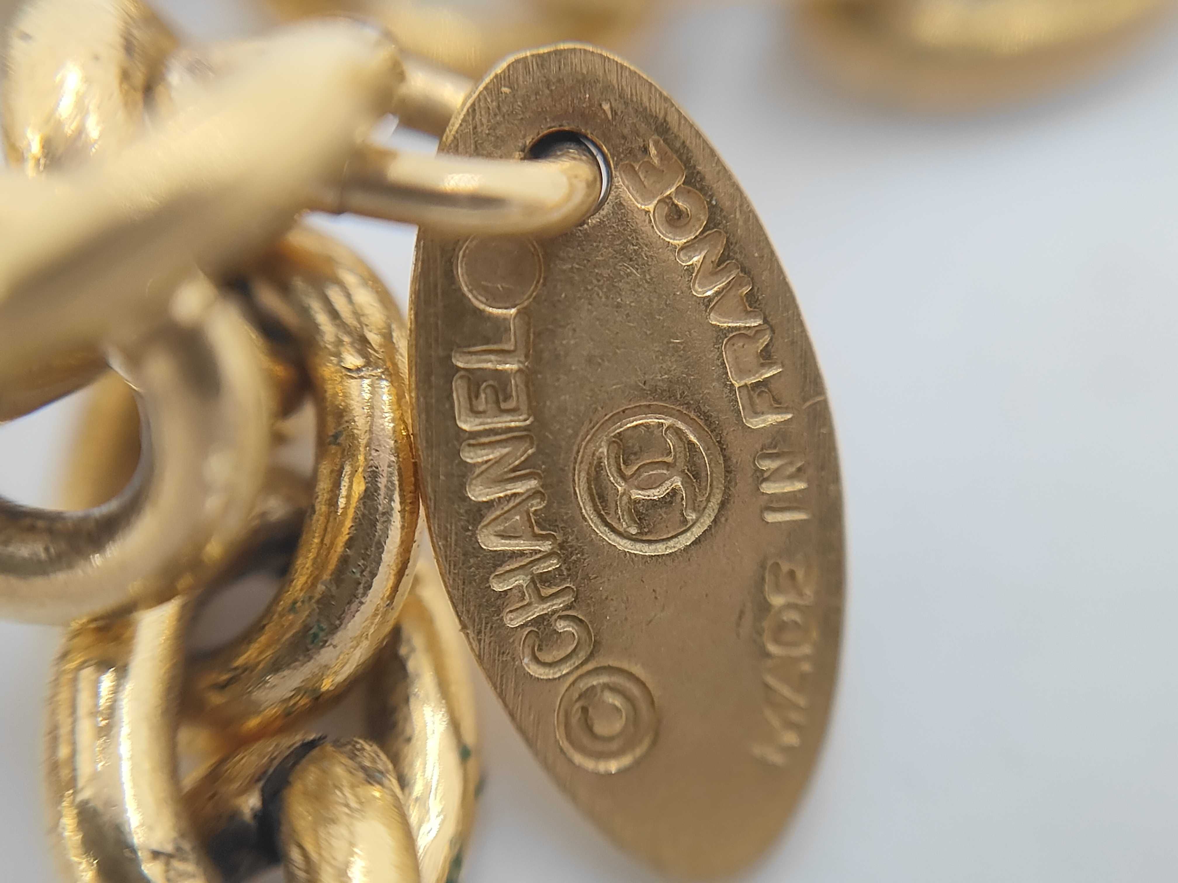 Magnifying Glass Design Pendant Gold Necklace — view 3