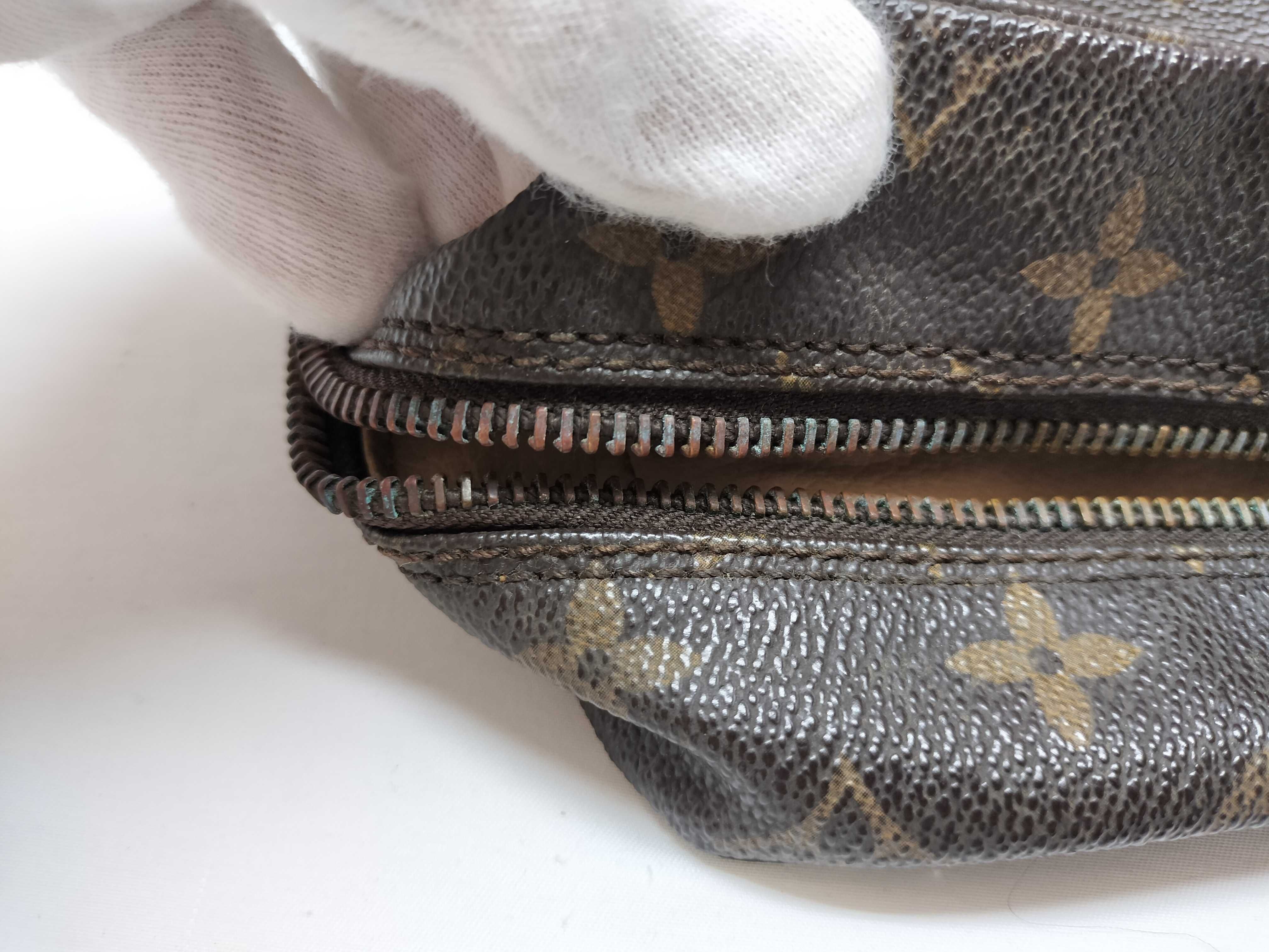 Monogram M47522 Troussard Toilette 28 Handbag (Damaged Zipper) — view 14