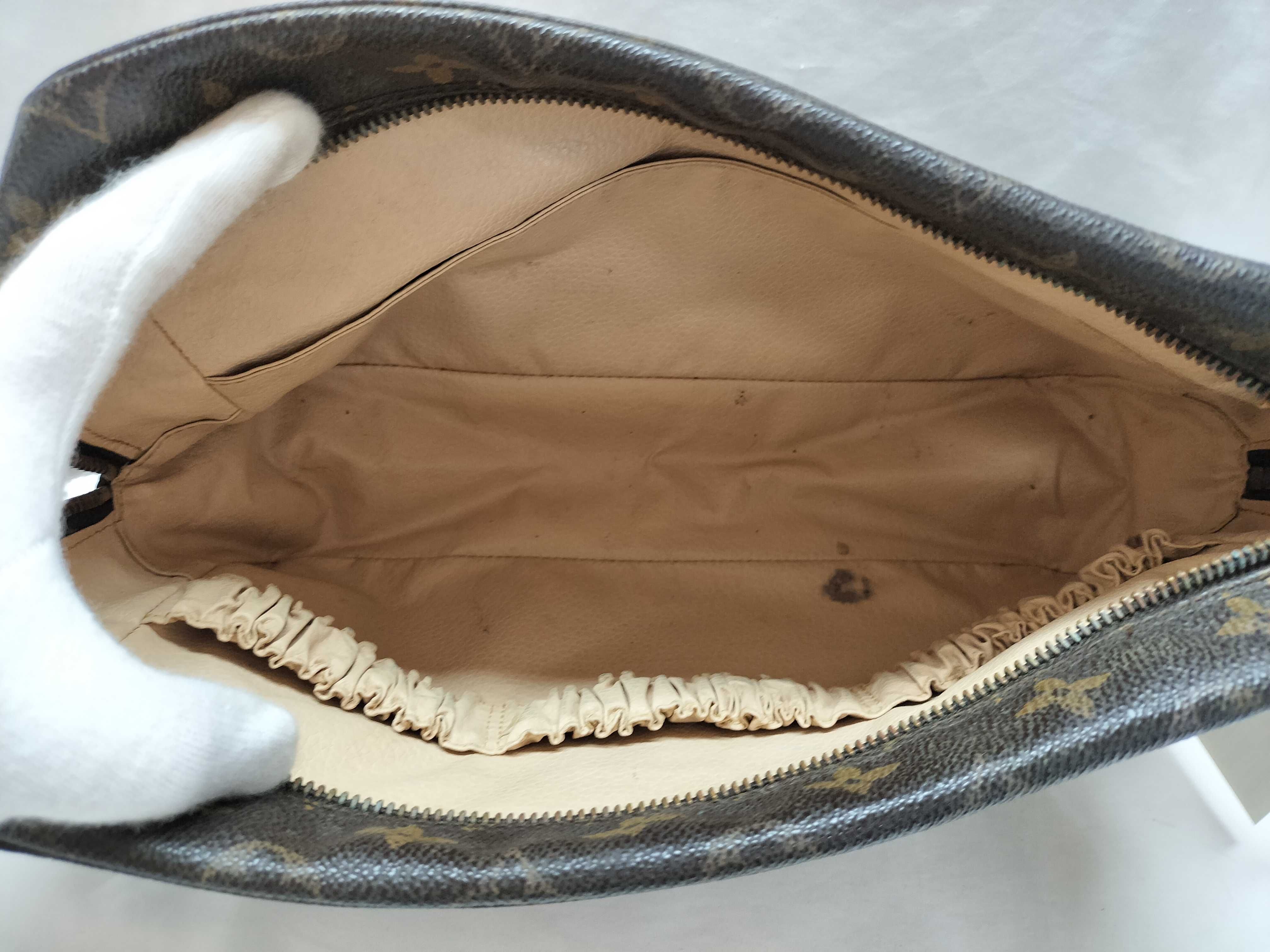Monogram M47522 Troussard Toilette 28 Handbag (Damaged Zipper) — view 5