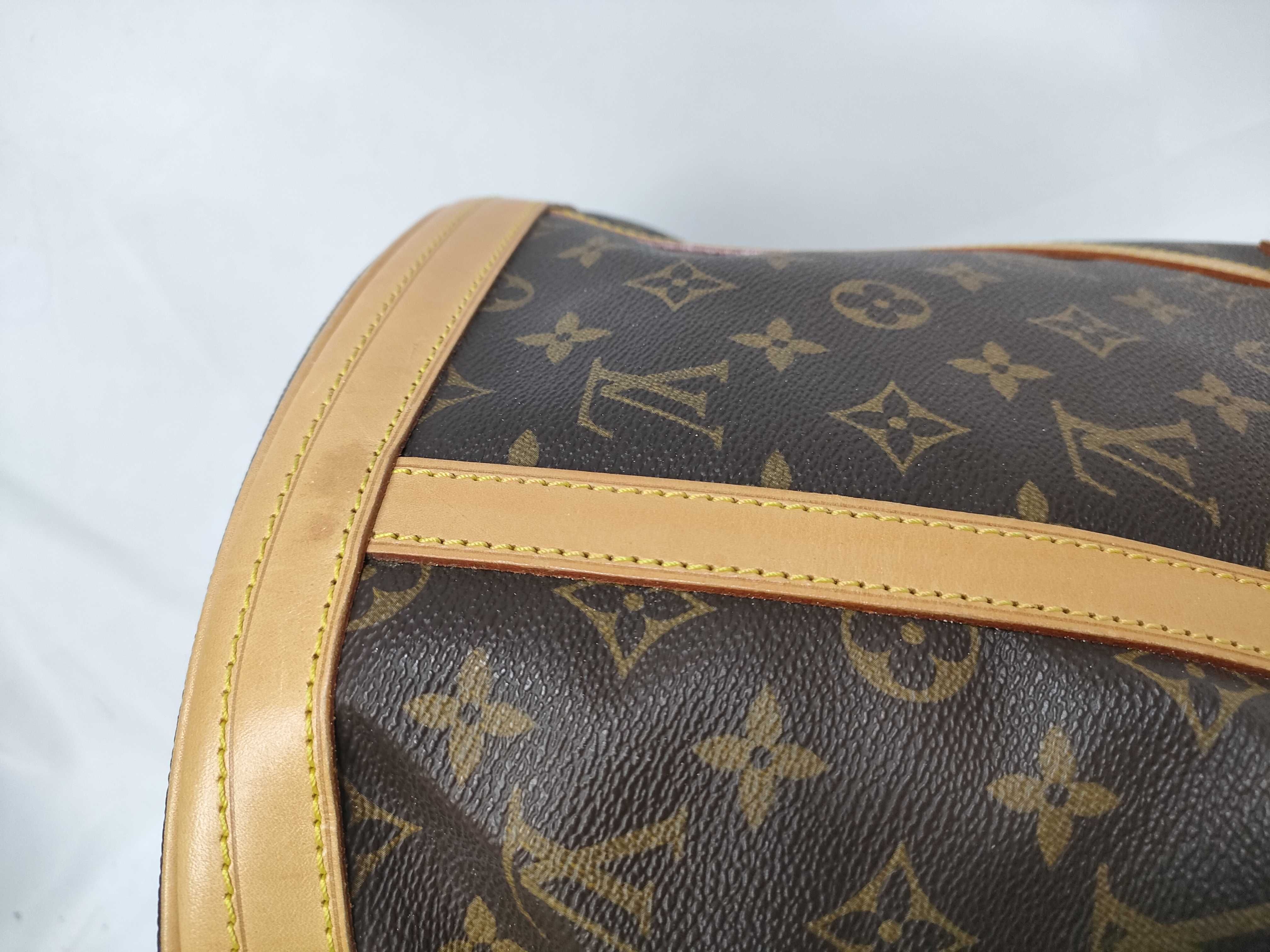 Monogram Bucket GM M42236 VI1927 Shoulder Bag with Pouch — view 11