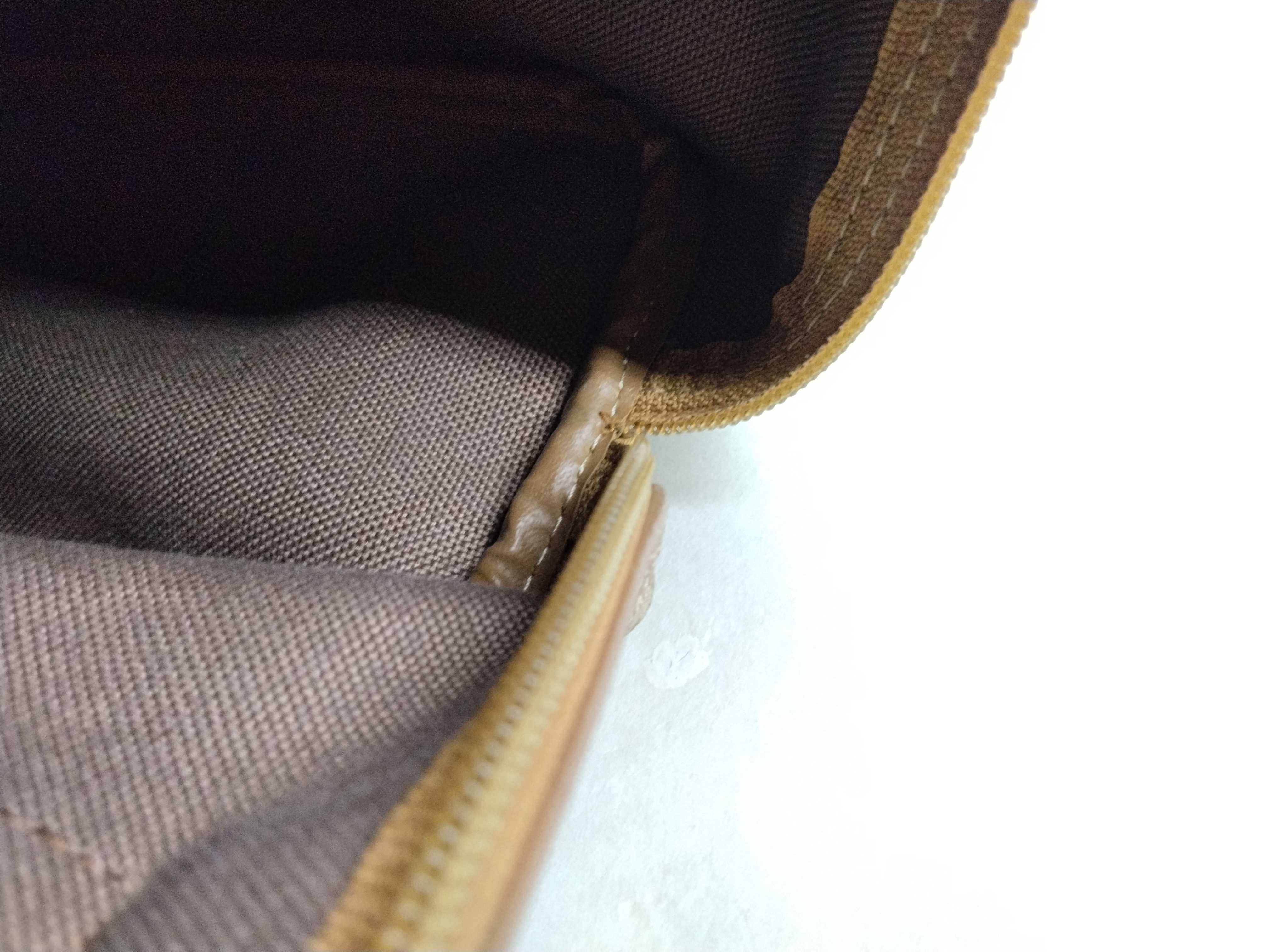 Honeycomb Pattern Boston Bag — view 11