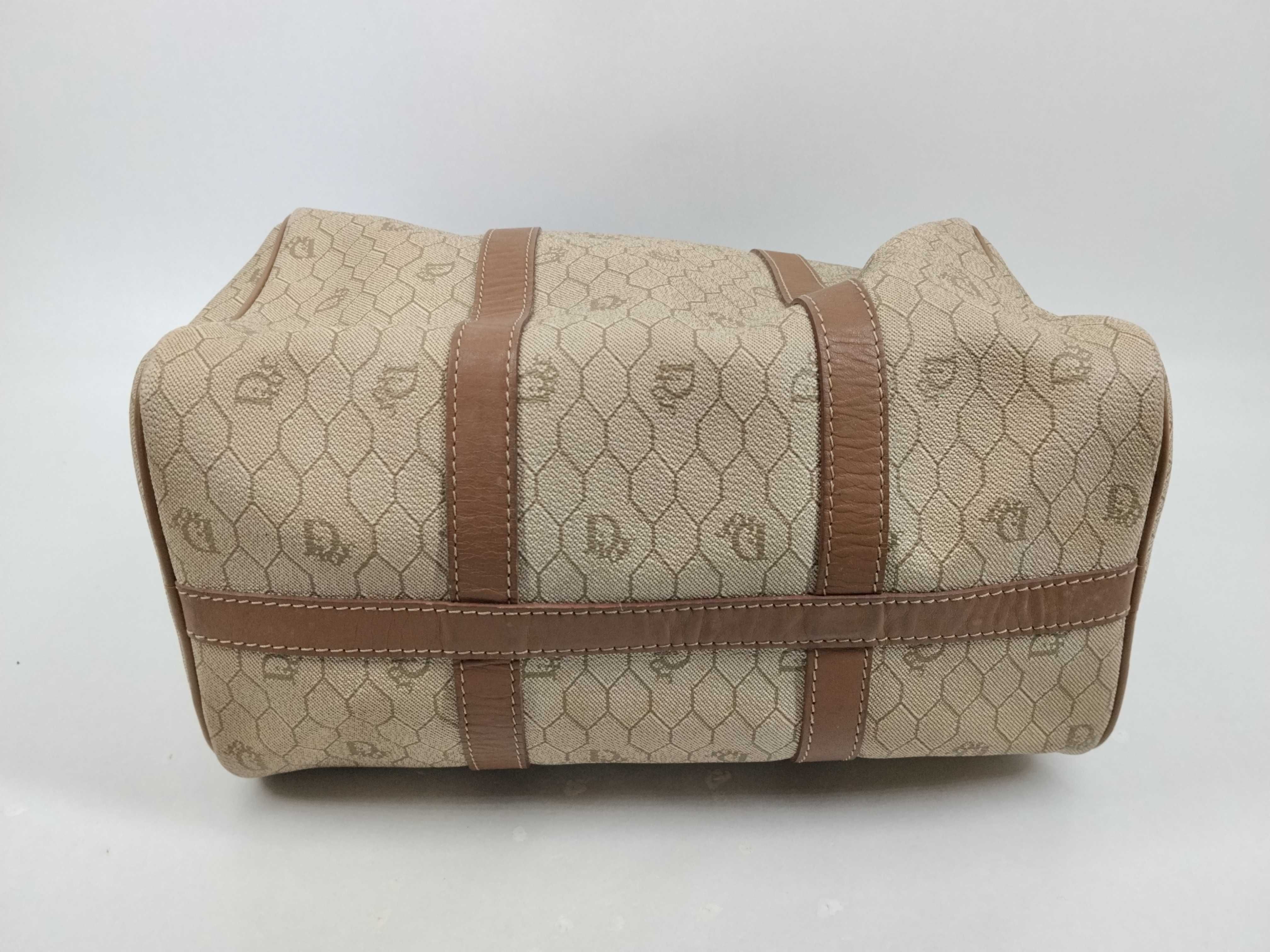 Honeycomb Pattern Boston Bag — view 9