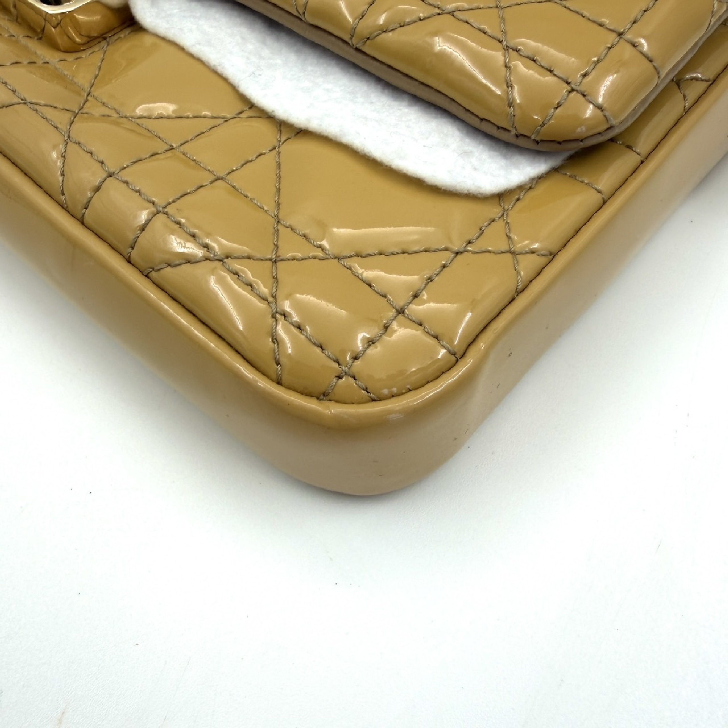 Cannage New Rock Patent Chain Shoulder Bag — view 4