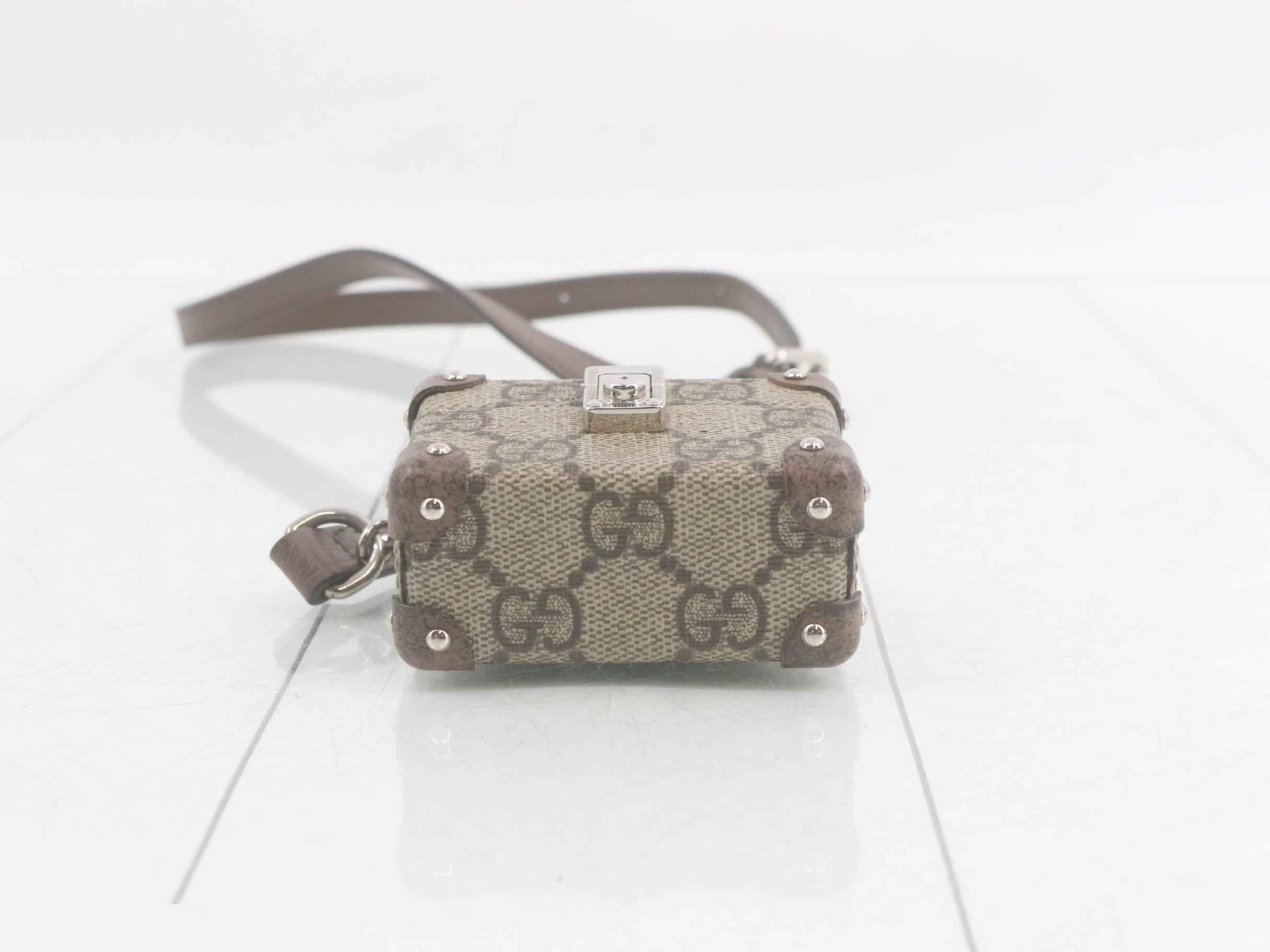 GG Supreme Bamboo Shoulder AirPods Case — view 3