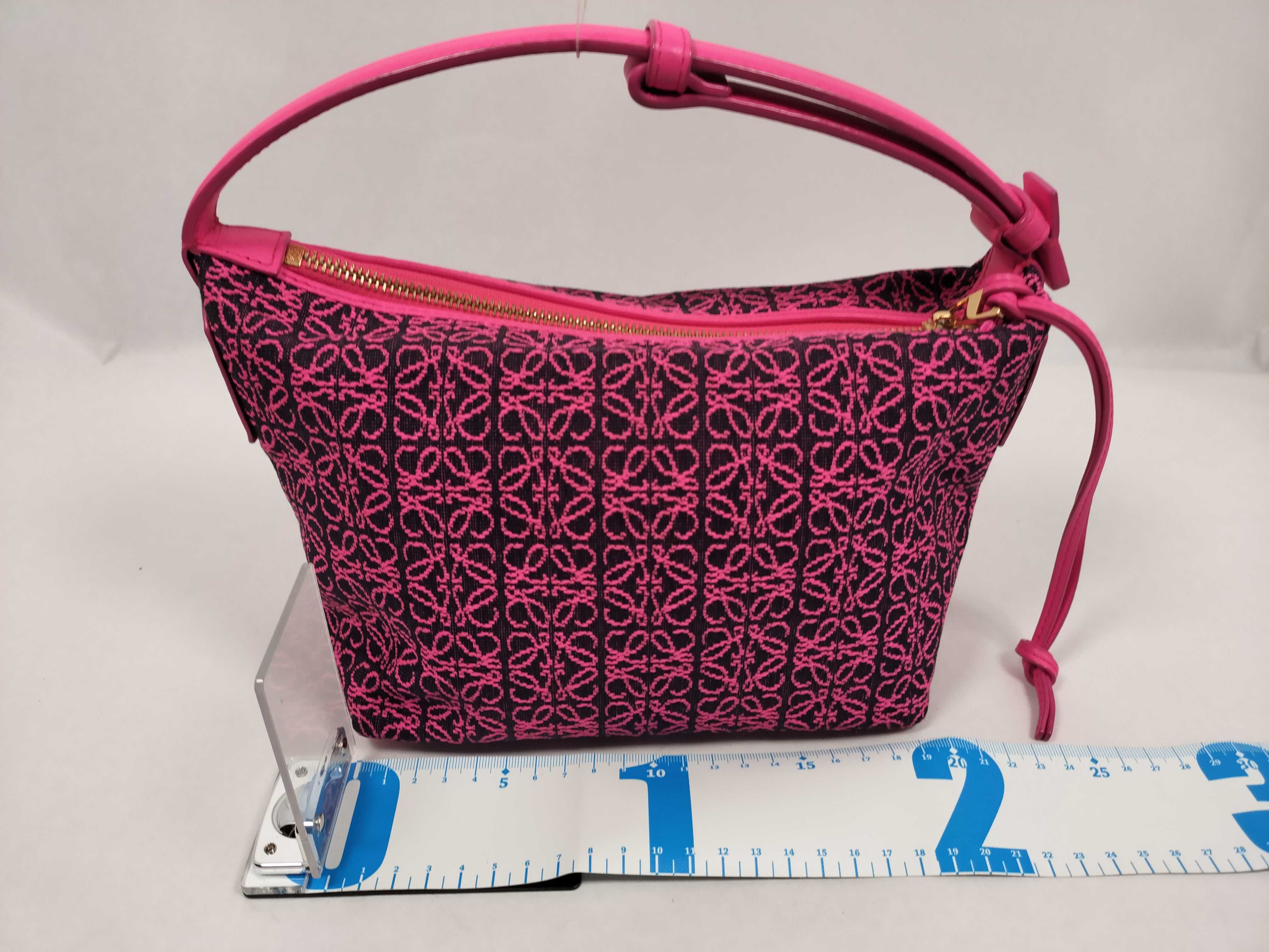 pink handbag — view 2
