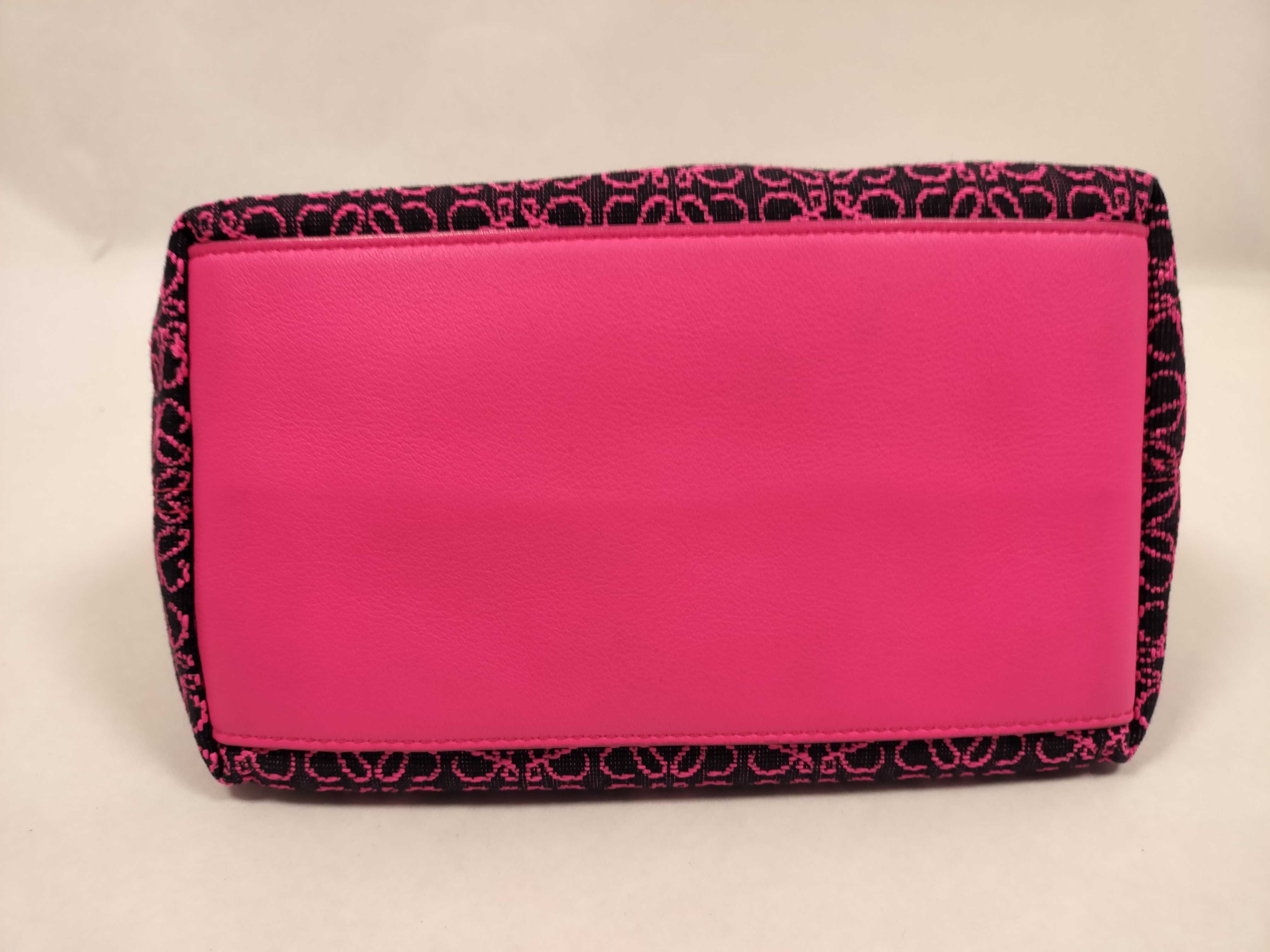pink handbag — view 7