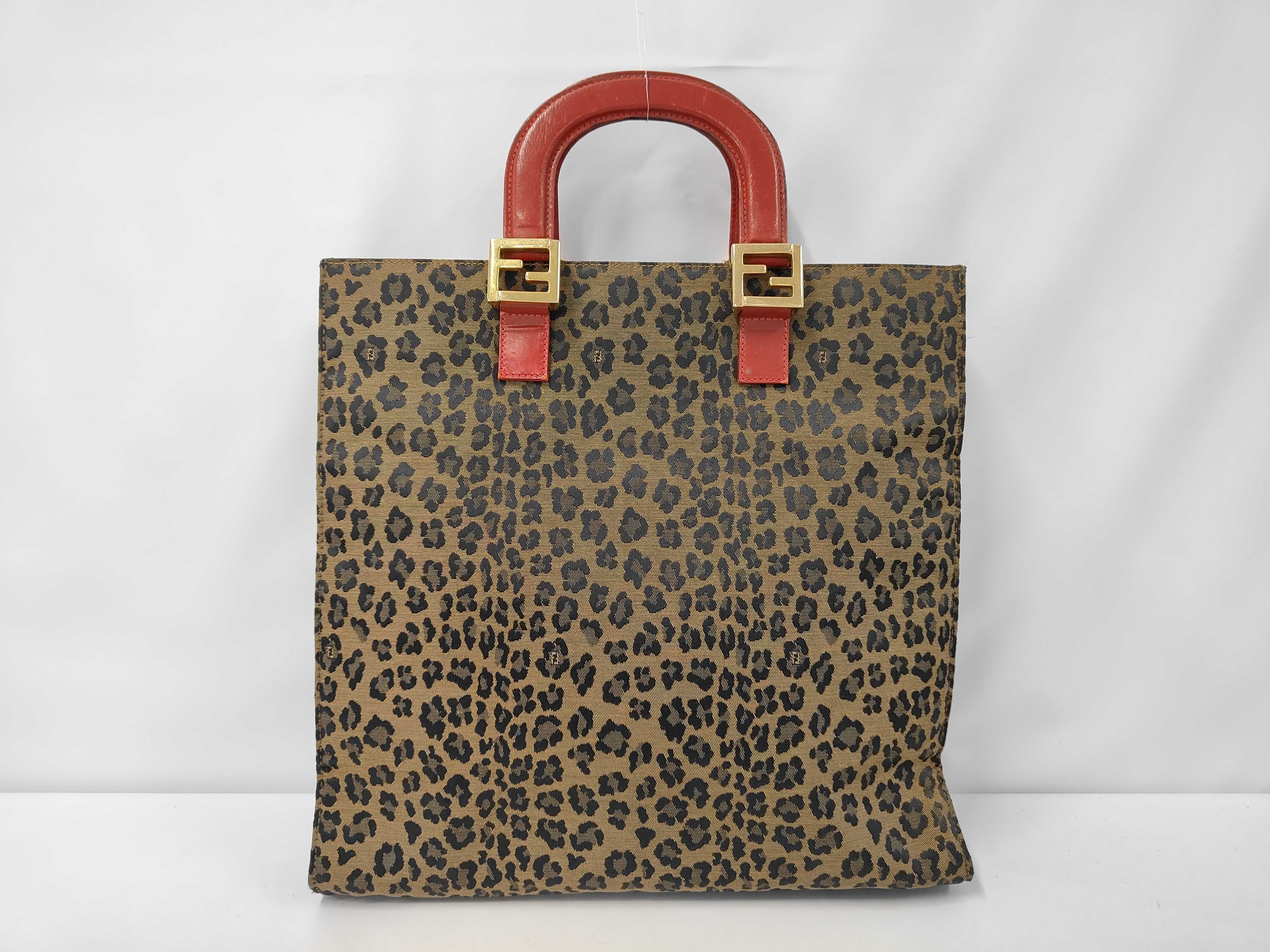 tote bag with FF hardware