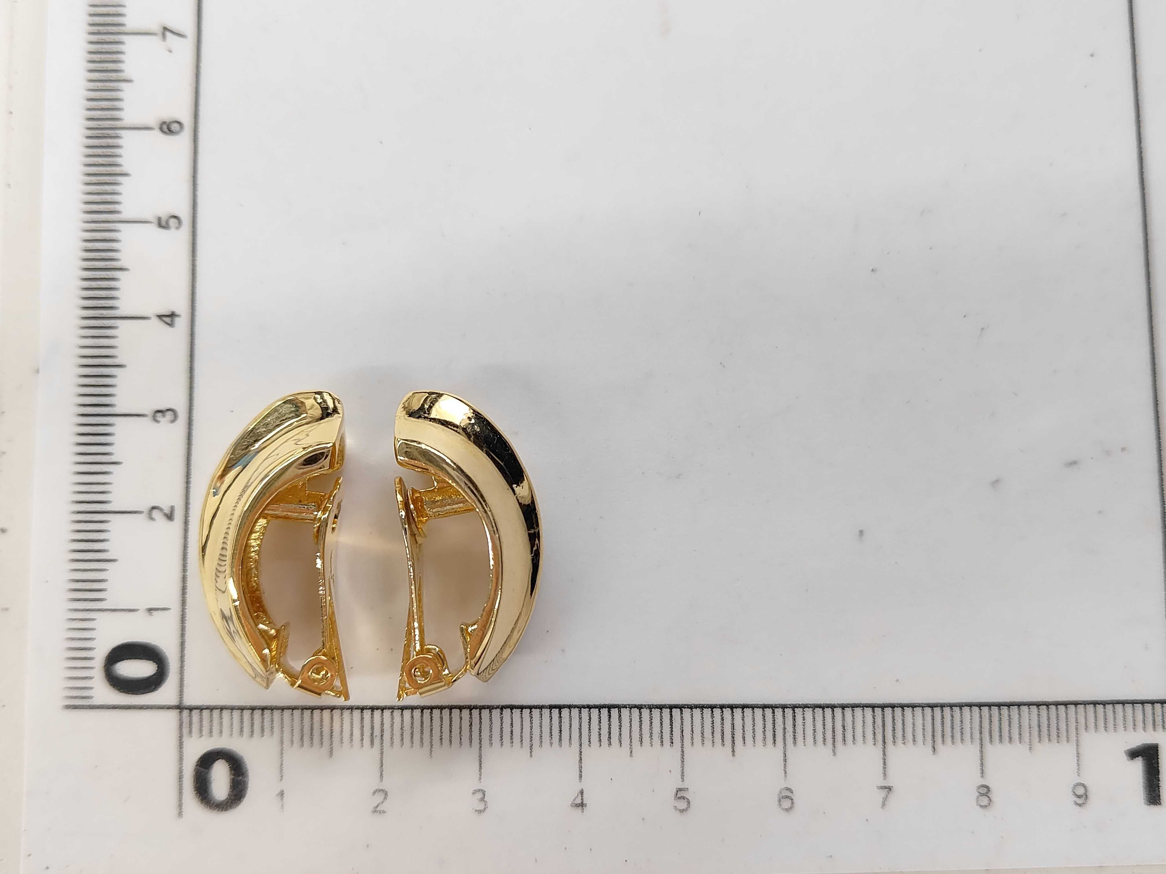 Earrings — view 6