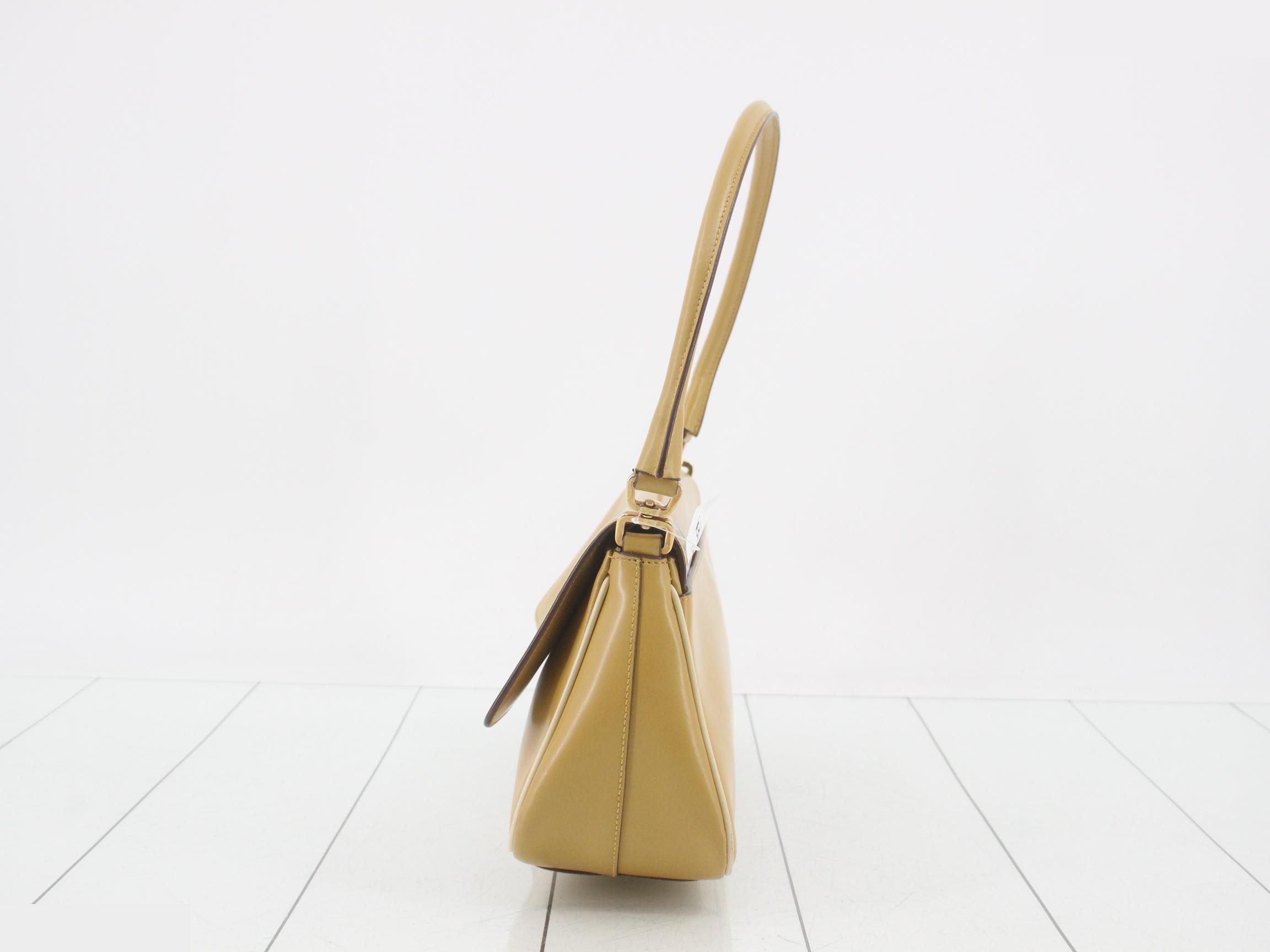 B10689 Archive Shoulder Bag — view 3