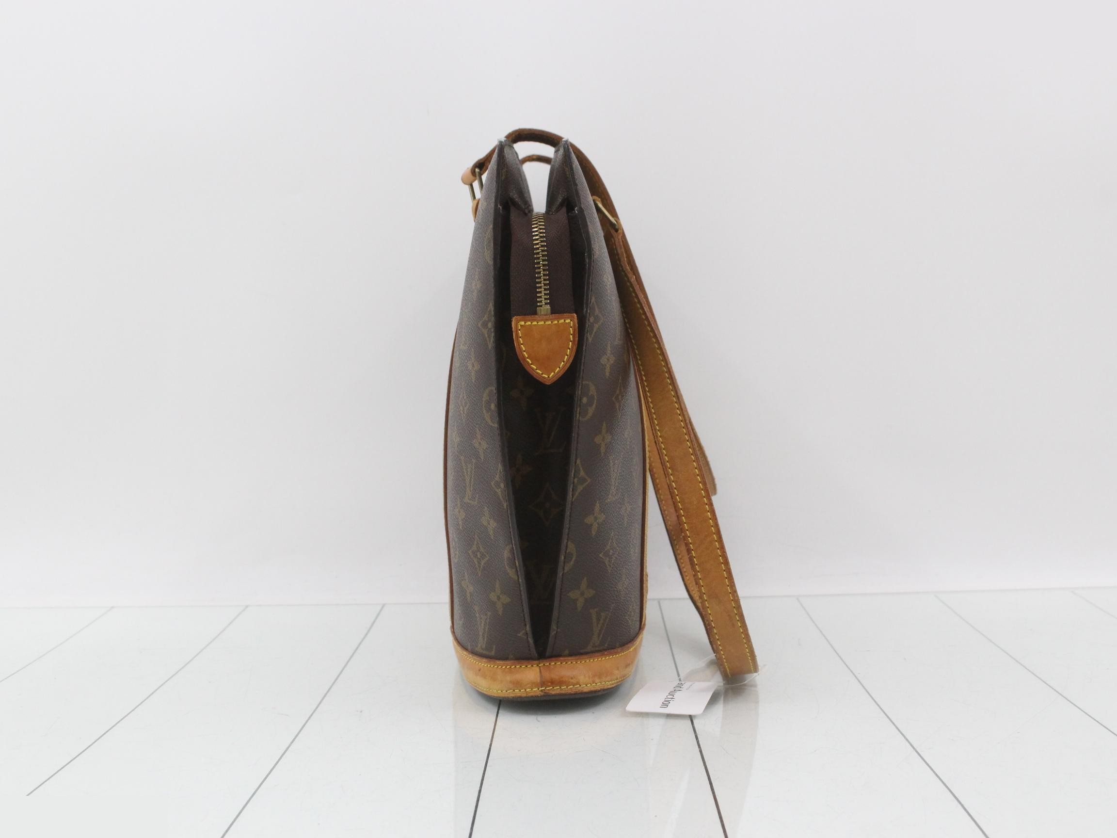 Shoulder bag, Babylon, Monogram, M51102, Leather — view 3