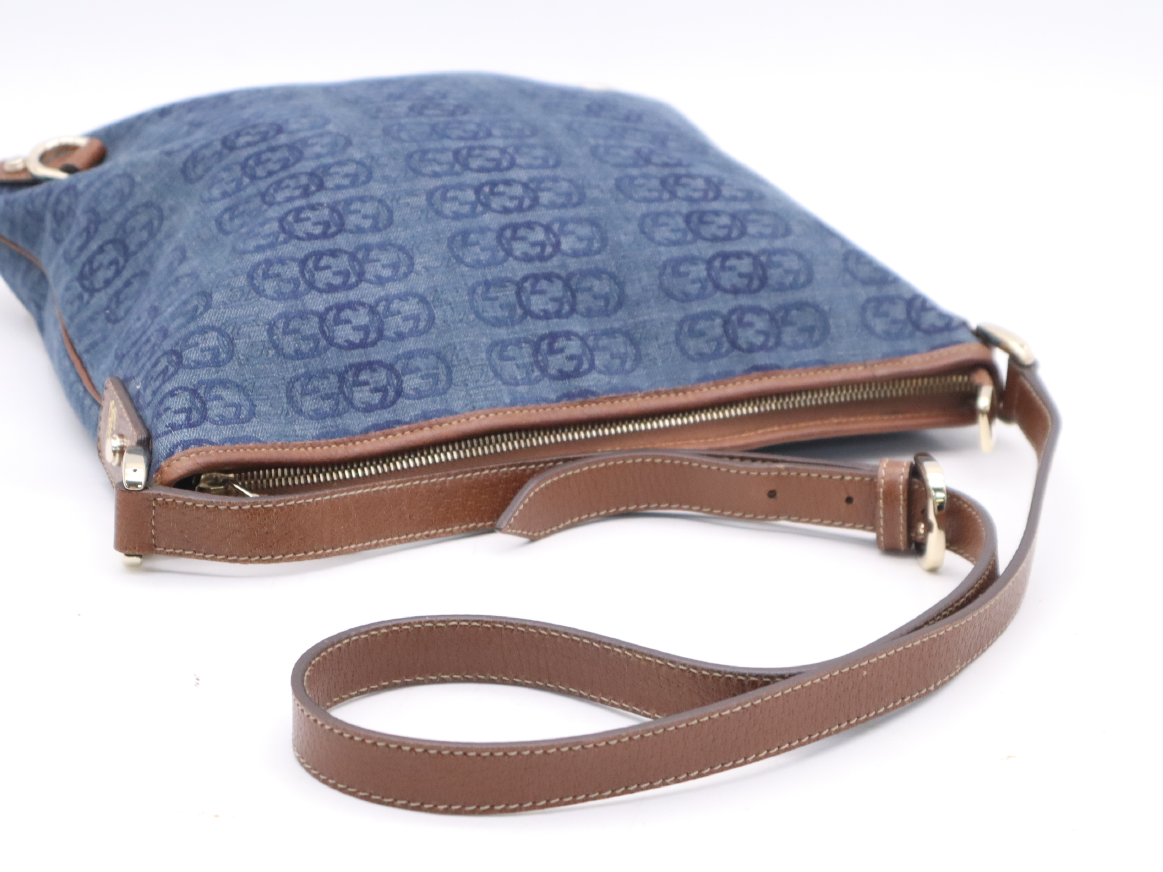 131326 Denim Interlocking G Shoulder Bag Blue Gold Hardware Shoulder Bag — view 6