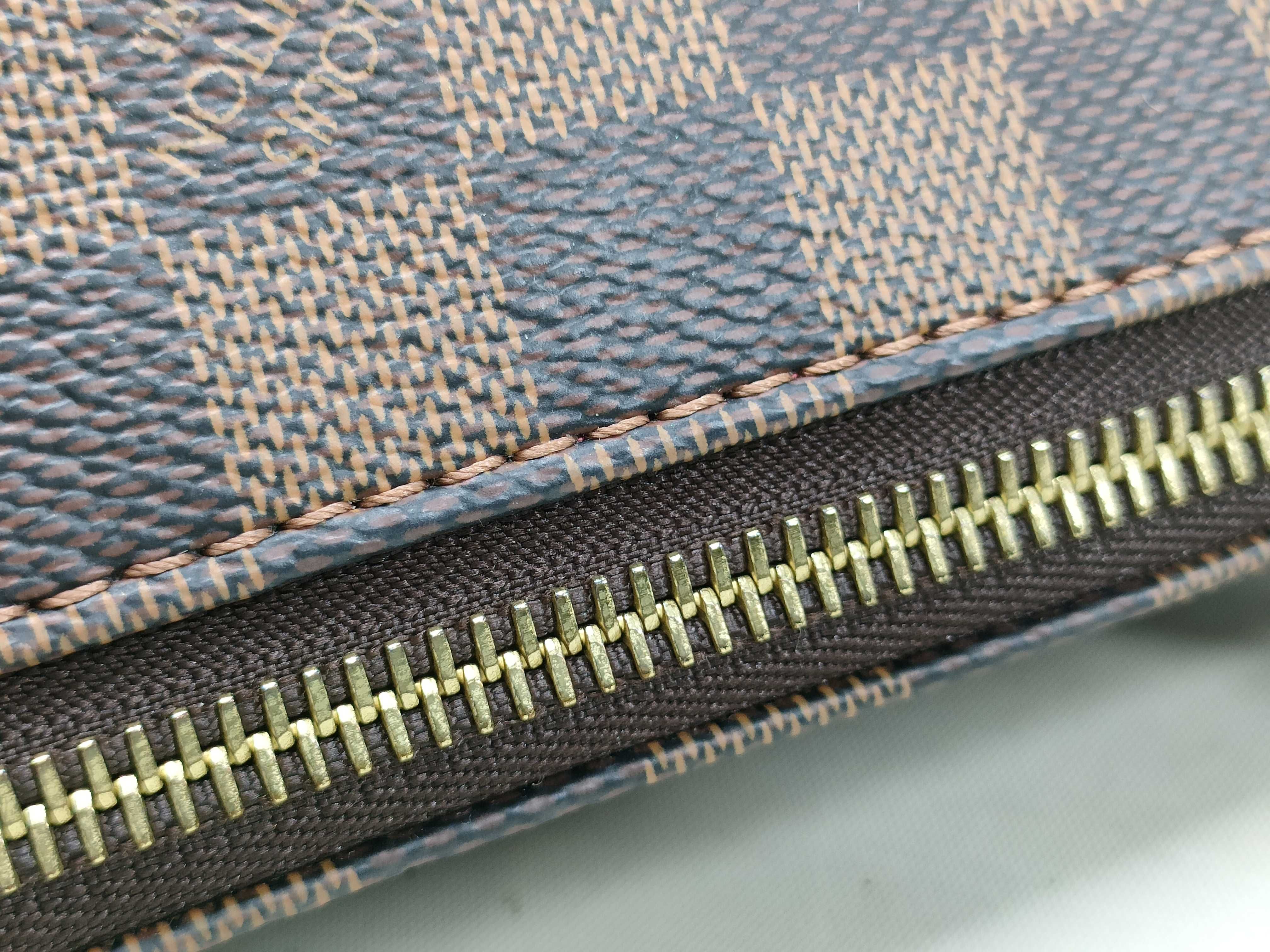 LV Damier Totally MM Tote Bag — view 8