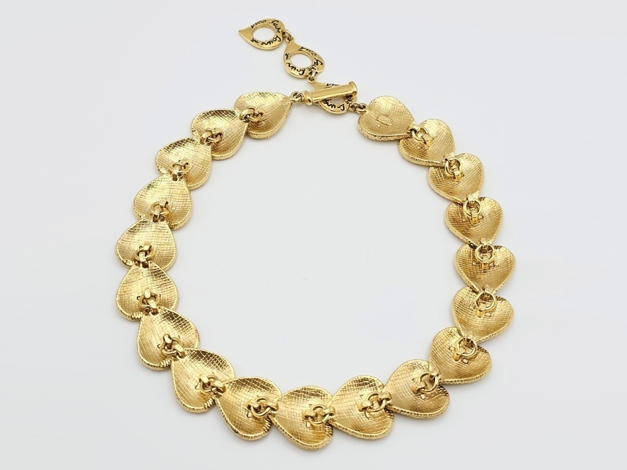(Yves Saint Laurent) necklace; neck circumference approximately 44 cm — view 3