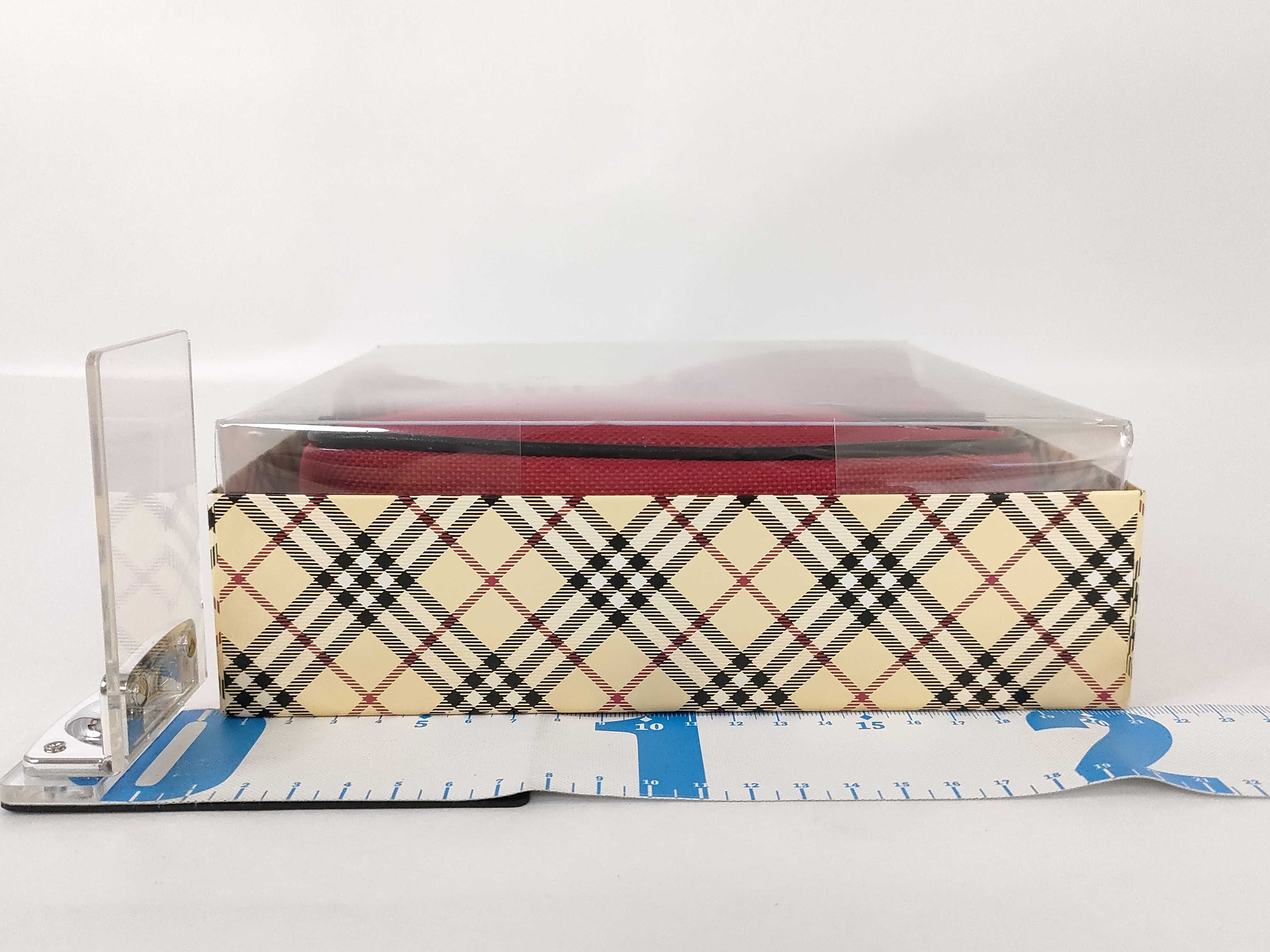 pouch, handkerchief, and other accessories (with box) — view 3