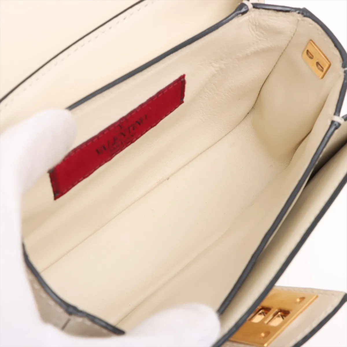 Rockstud Leather Chain Shoulder Bag White — view 6
