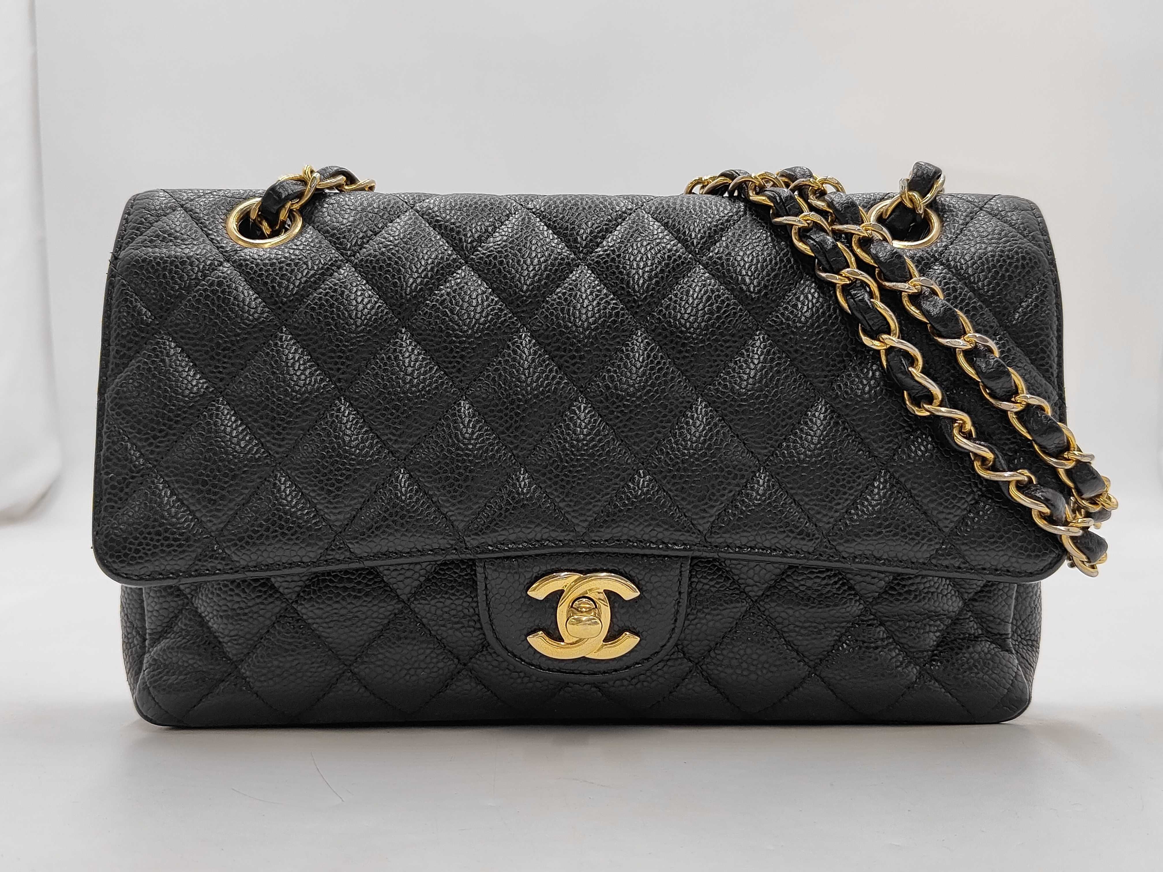 Caviar Skin Matelassé 25 Double Flap Shoulder Bag