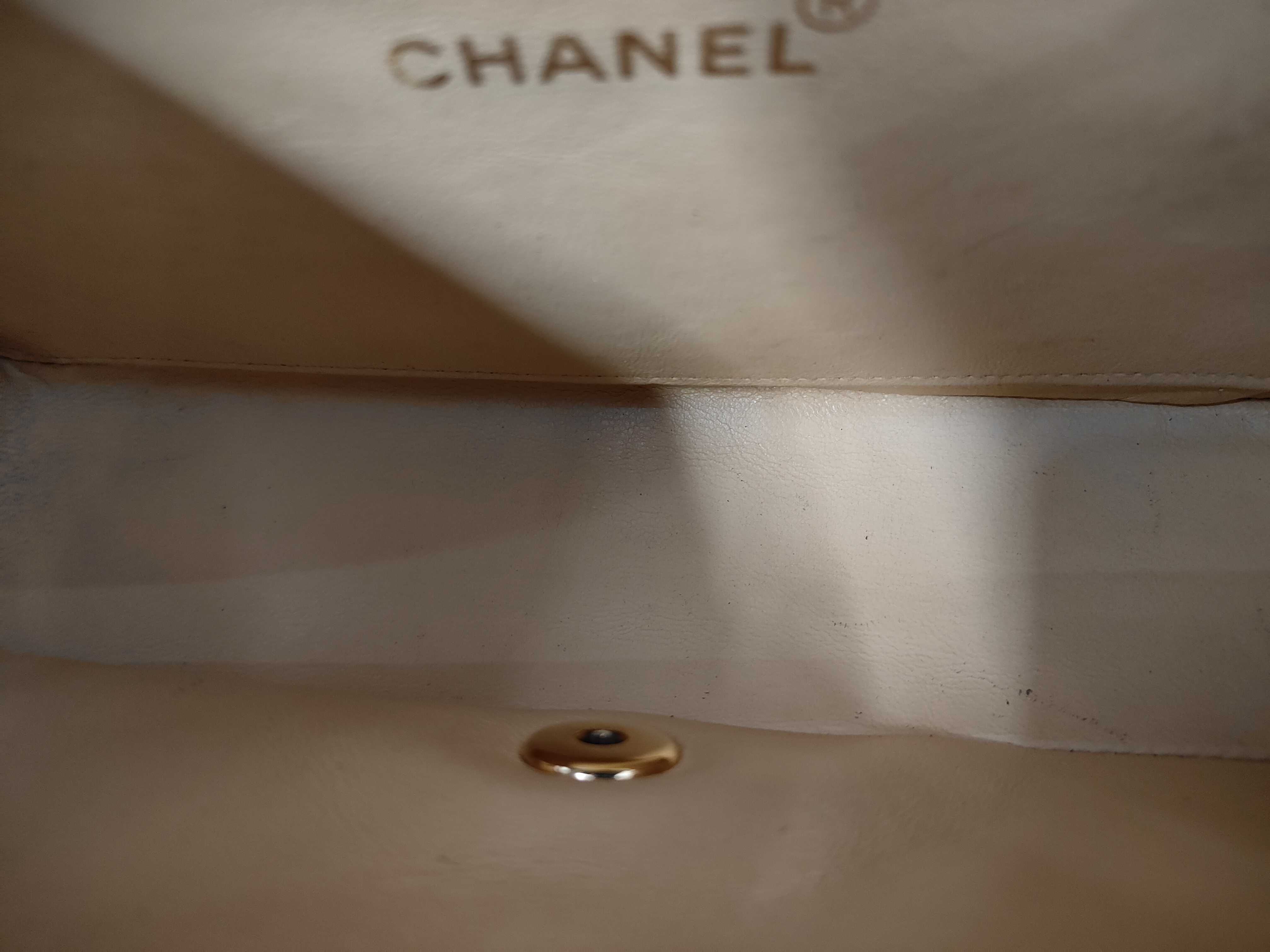 Matelassé 25 Diana No. 2 Chain Shoulder Bag — view 12