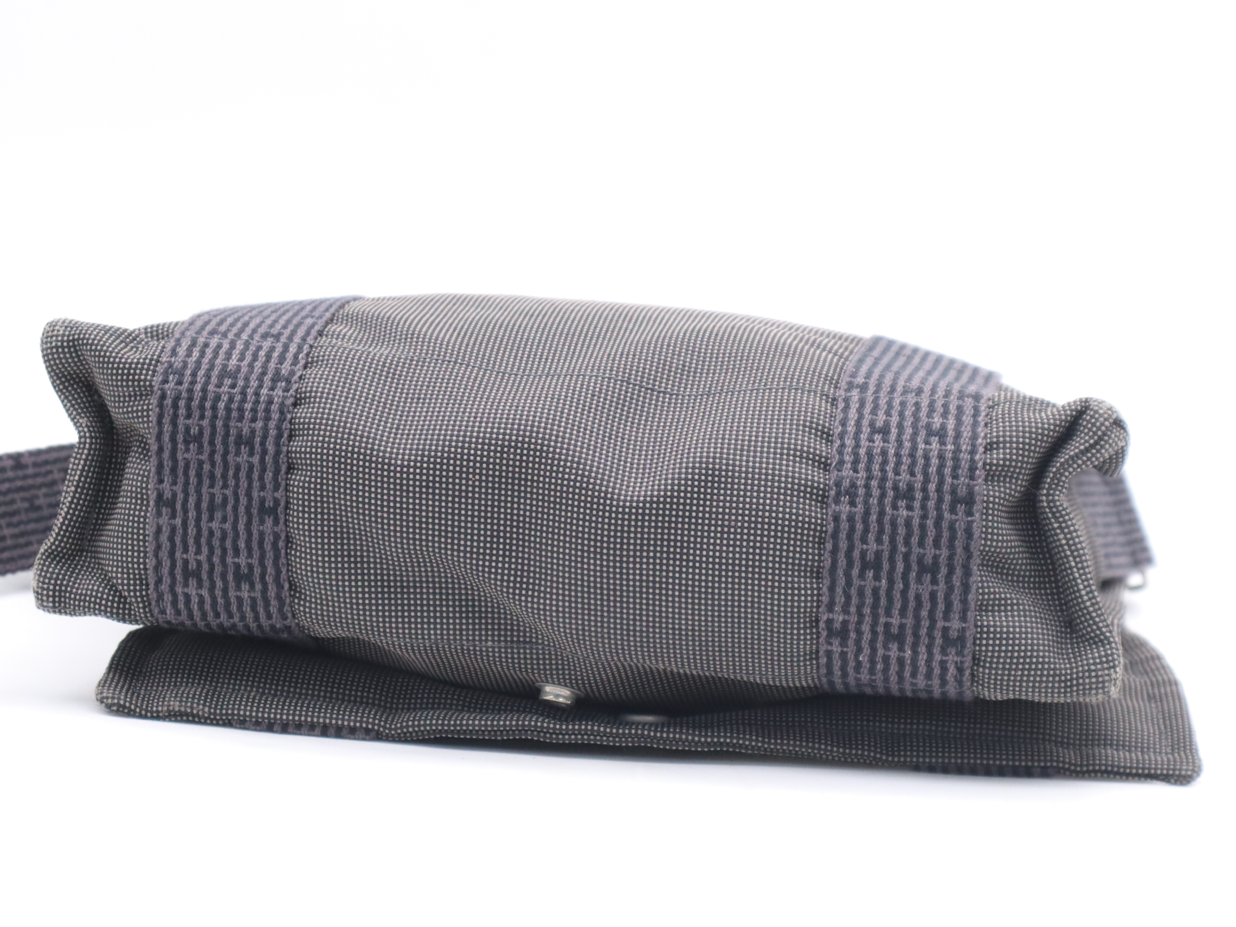 Canvas x Leather Herline Bassas PM Grey Silver Hardware Shoulder Bag — view 4