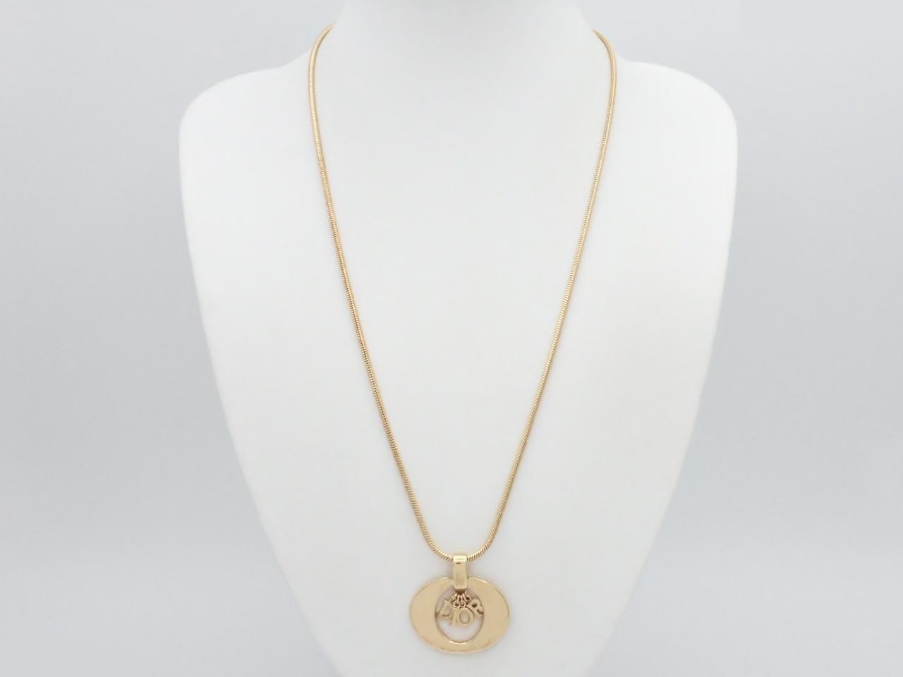 Necklace, neck circumference approximately 60 cm — view 3